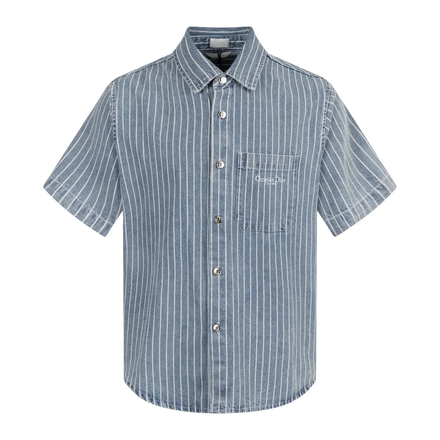🅿️420 [Exclusive supply] CD Bermuda striped denim short-sleeved shirt. The fabric is made of blue striped cotton twill fabric. It is carefully made with an elegant silhouette and is decorated with Cistian Couture embroidery on the front, creating a classic and sophisticated look. Cistian Couture is a new product in the 2025 autumn series, reinterpreting the unique tailoring style. Size:38-39-40-41