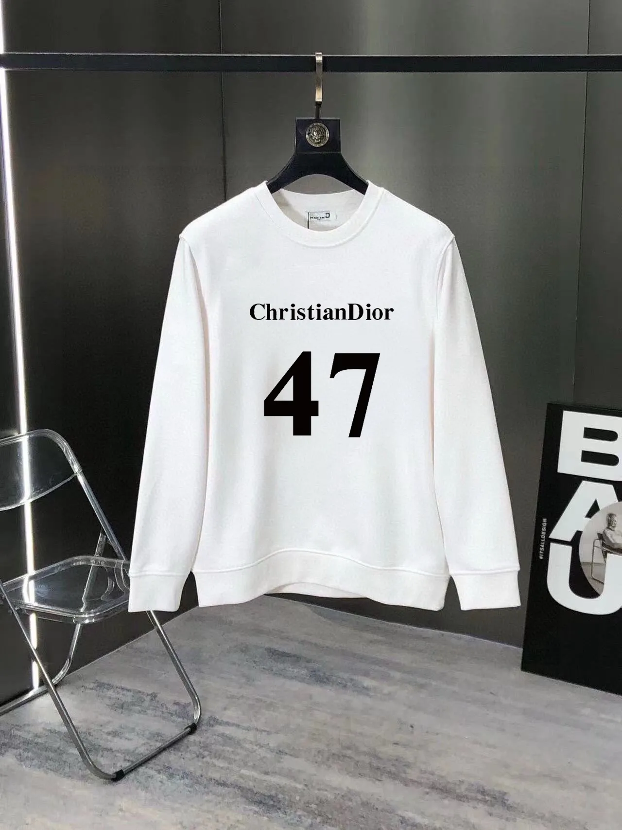 🅿️380 [DIOR Dior] (Fat Man’s Gospel) hot-selling suit is coming. Focus on the original version of the official website. 2025 new hot-selling sweatshirt suit. The original order is the best product. 🇭🇰The meticulous work of top designers is dedicated to a fitting and perfect upper body effect. All-natural high-quality Roman cotton 100%, close-fitting comfort, noble and elegant! Original hardware embodies elegance and nobility! Counter size: M-5XL (maximum wear up to 220 pounds)