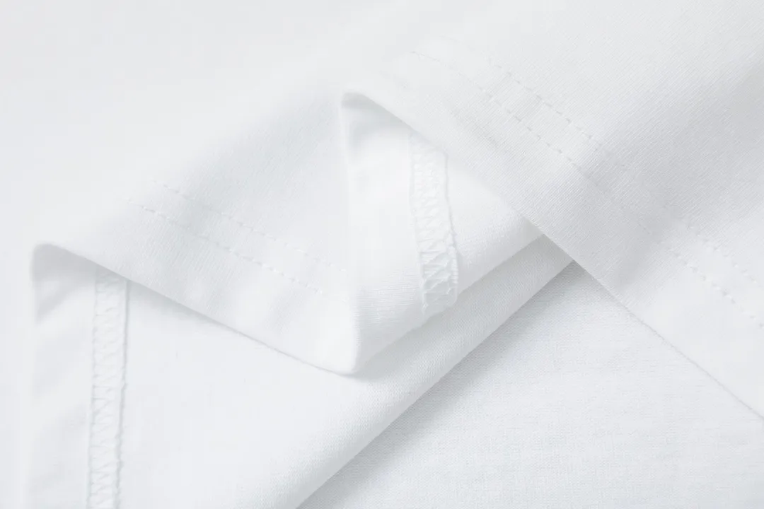 🅿️170 Dior Dior joint stone island series 2025 new three-dimensional silicone letter logo Uniform short-sleeved T-shirt for men and women ·Customized 280 grams of 100% double yarn pure cotton fabric ·Defined dyeing of 32 double-strand threads ·Laser three-dimensional convex glue technology ·Collar label, hangtag, main mark and three labels complete Color: white Size: XS S M L