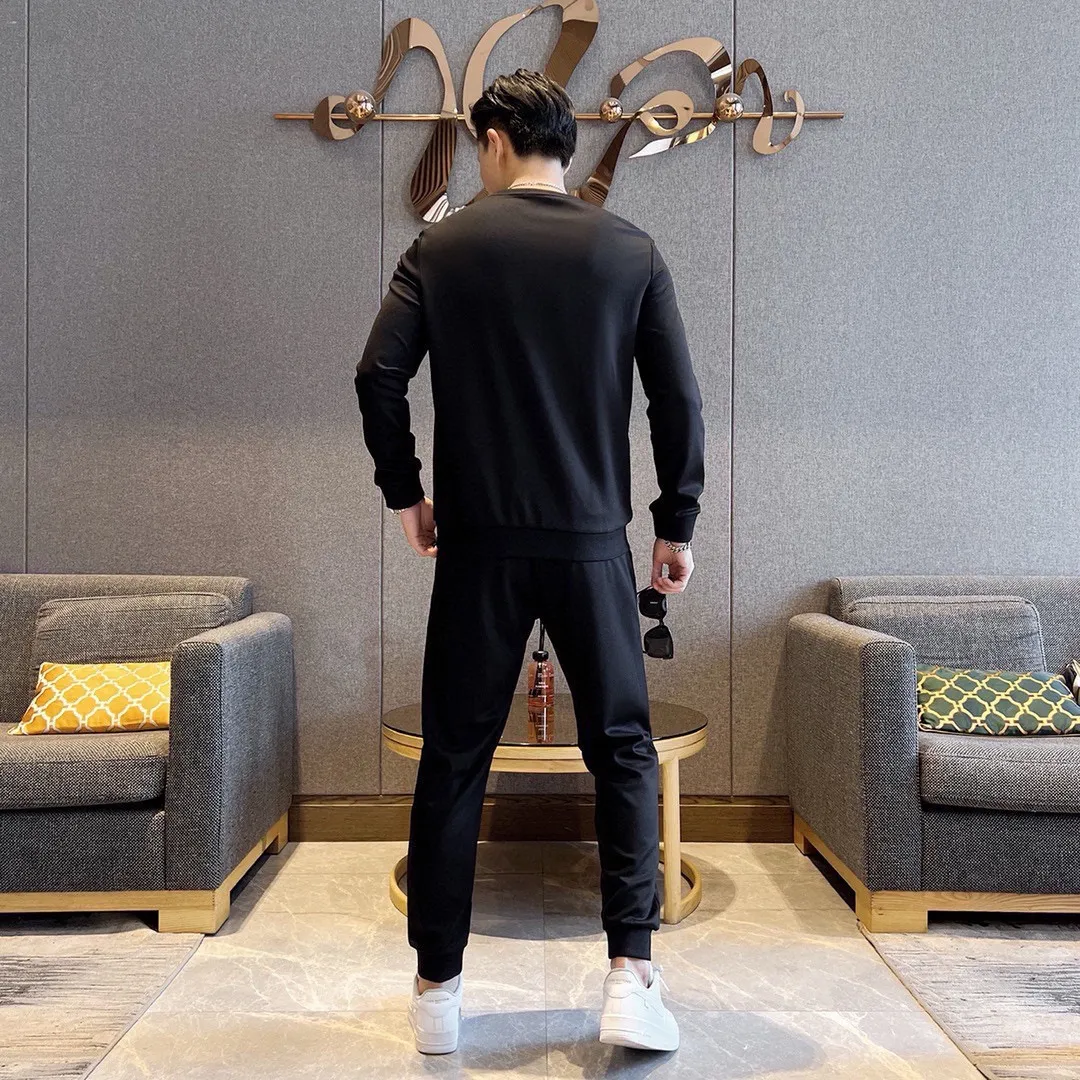 🅿️380 [DIOR Dior] (Fat Man Gospel) hot-selling suit is coming. Focus on the original version of the official website. 2025 new hot-selling sweatshirt suit. The original order is the best product. 🇭🇰The meticulous work of top designers is dedicated to a fitting and perfect upper body effect. All-natural high-quality Roman cotton 100%, close-fitting comfort, noble and elegant! Original hardware embodies elegance and nobility! Counter size: M-5XL (maximum wear up to 220 pounds)