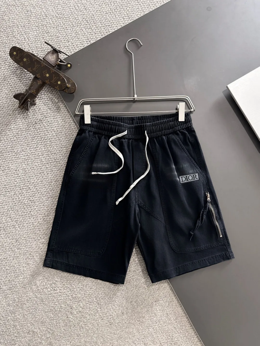 🅿️330 Next day shipping High-end goods Dior 2025 spring and summer new elastic band casual shorts, custom-made fabrics at the counter. High breathability and comfort, impeccable details, brand element design concept, reflecting high quality. It feels delicate and soft! It presents a casual cut and the upper body shape is great! Size: M-4XL