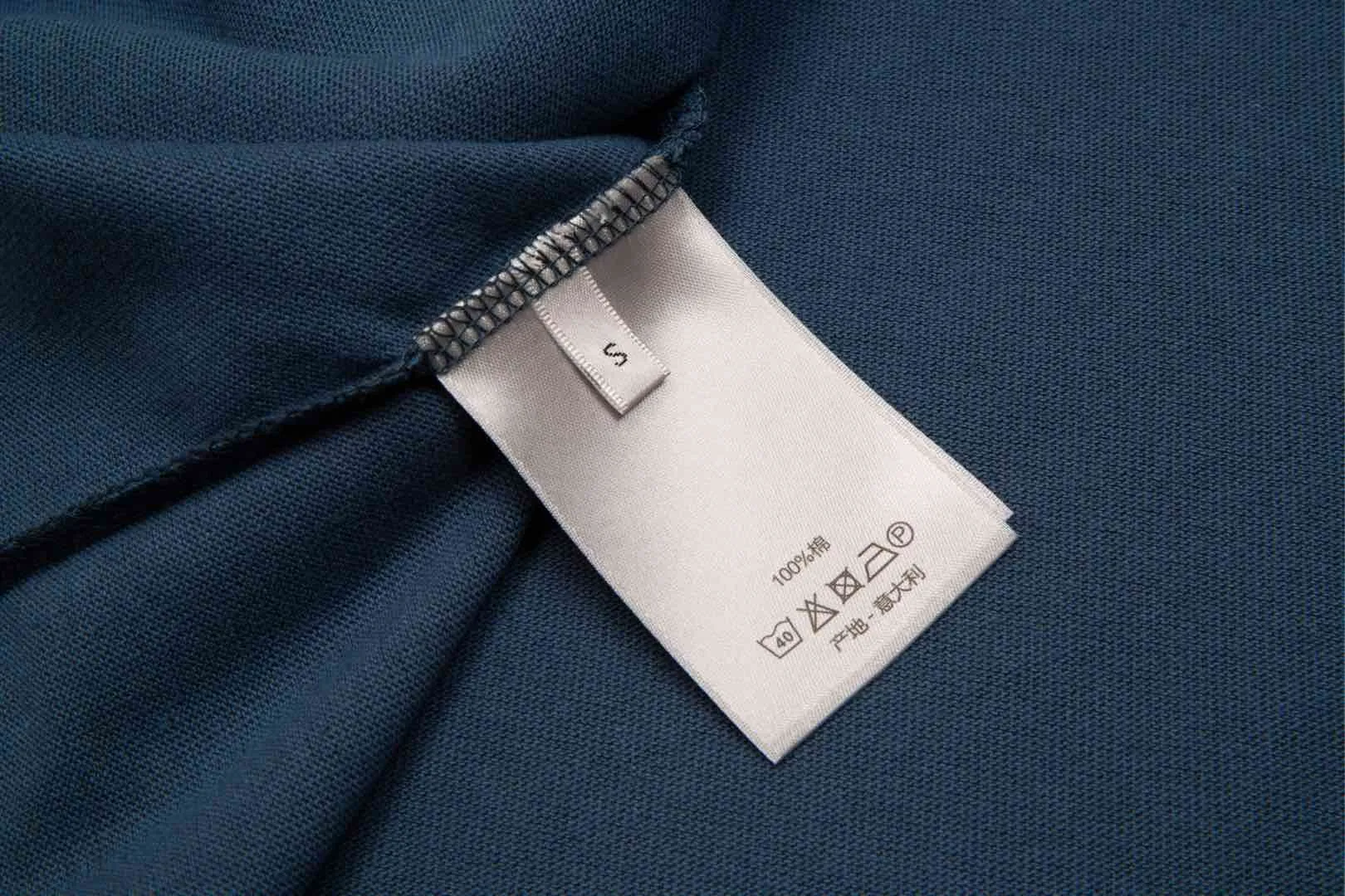 🅿️180 High-quality DIOR/Dior new series logo three-dimensional embroidered short-sleeved T-shirt, pure cotton double yarn fabric, using high-density thread embroidery, loose version, full set of accessories, soft and thick fabric, complete with three standards, same size for men and women. Size xs s m l