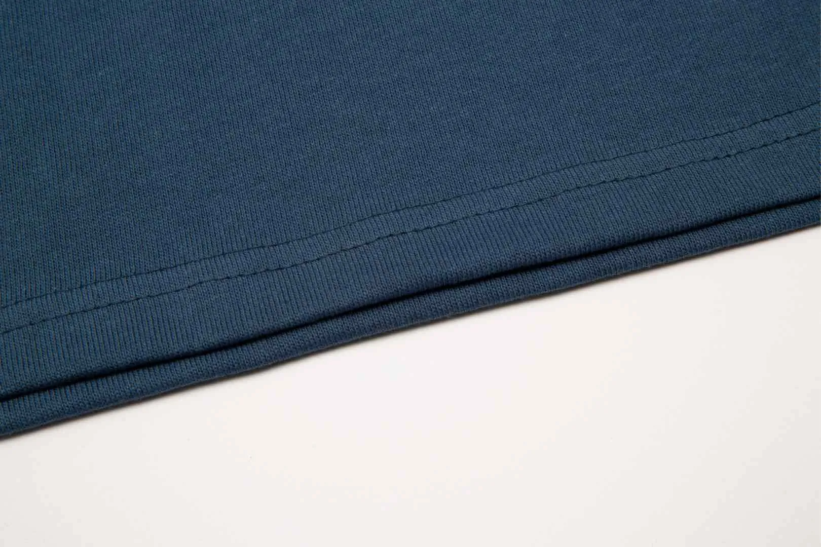 🅿️180 High-quality DIOR/Dior new series logo three-dimensional embroidered short-sleeved T-shirt, pure cotton double yarn fabric, using high-density thread embroidery, loose version, full set of accessories, soft and thick fabric, complete with three standards, same size for men and women. Size xs s m l