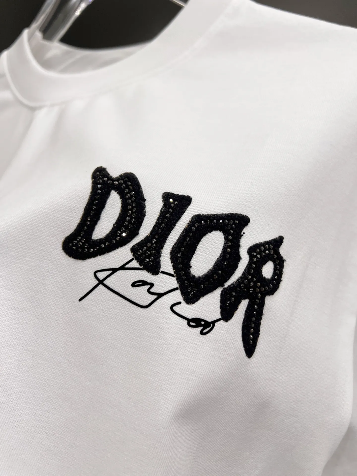 🅿️190 Dio* Dior 2025 autumn and winter new style Classic letter three-dimensional patchwork technology Simple and elegant Customized double yarn plain cotton fabric Short-sleeved T-shirt Same style for men and women Size S M L XL XXL Five sizes black white