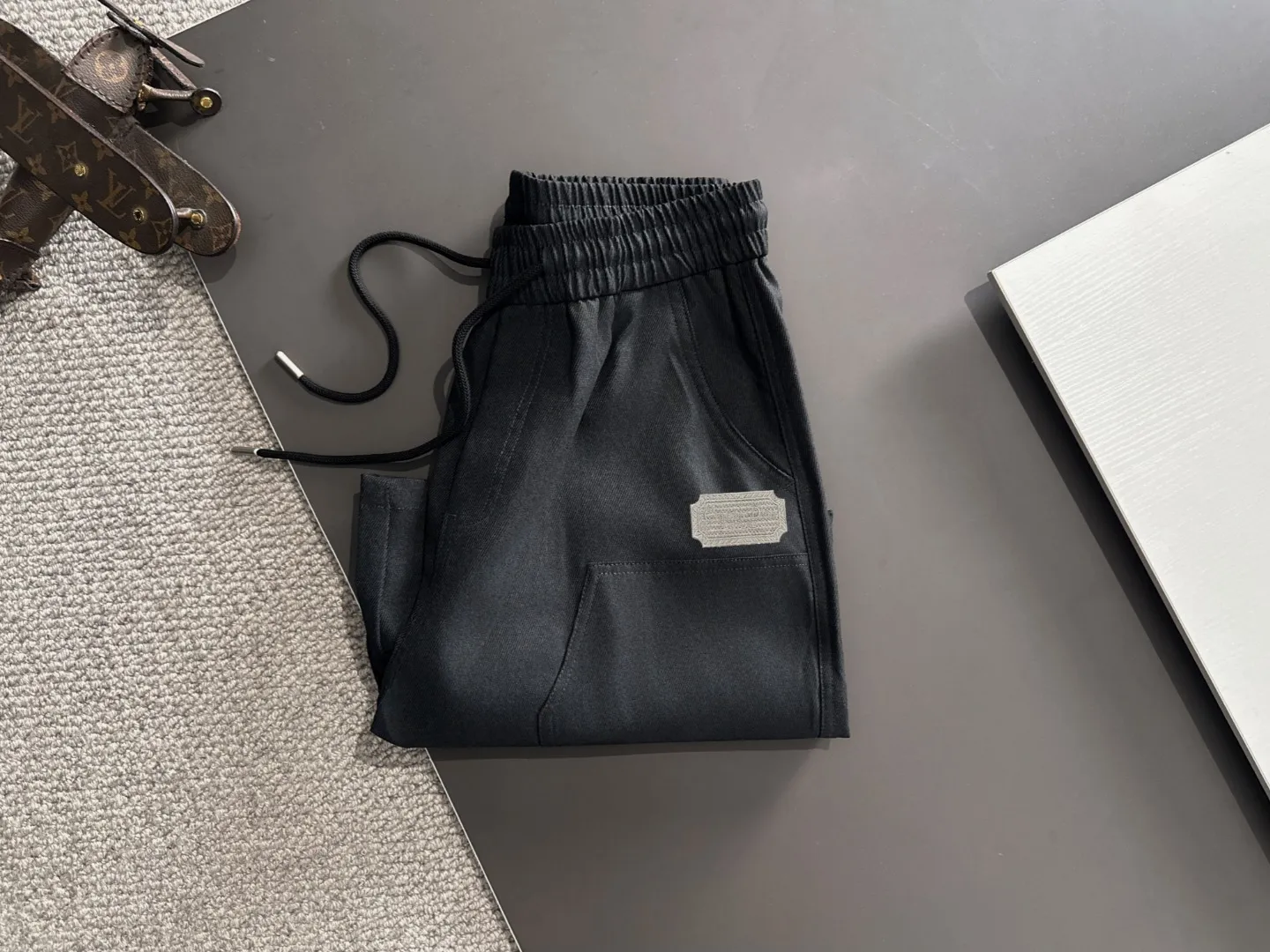 🅿️330 Next day shipping High-end goods Dior 2025 spring and summer new elastic band casual shorts, custom-made fabrics at the counter. High breathability and comfort, impeccable details, brand element design concept, reflecting high quality. It feels delicate and soft! It presents a casual cut and the upper body shape is great! Size: M-3XL