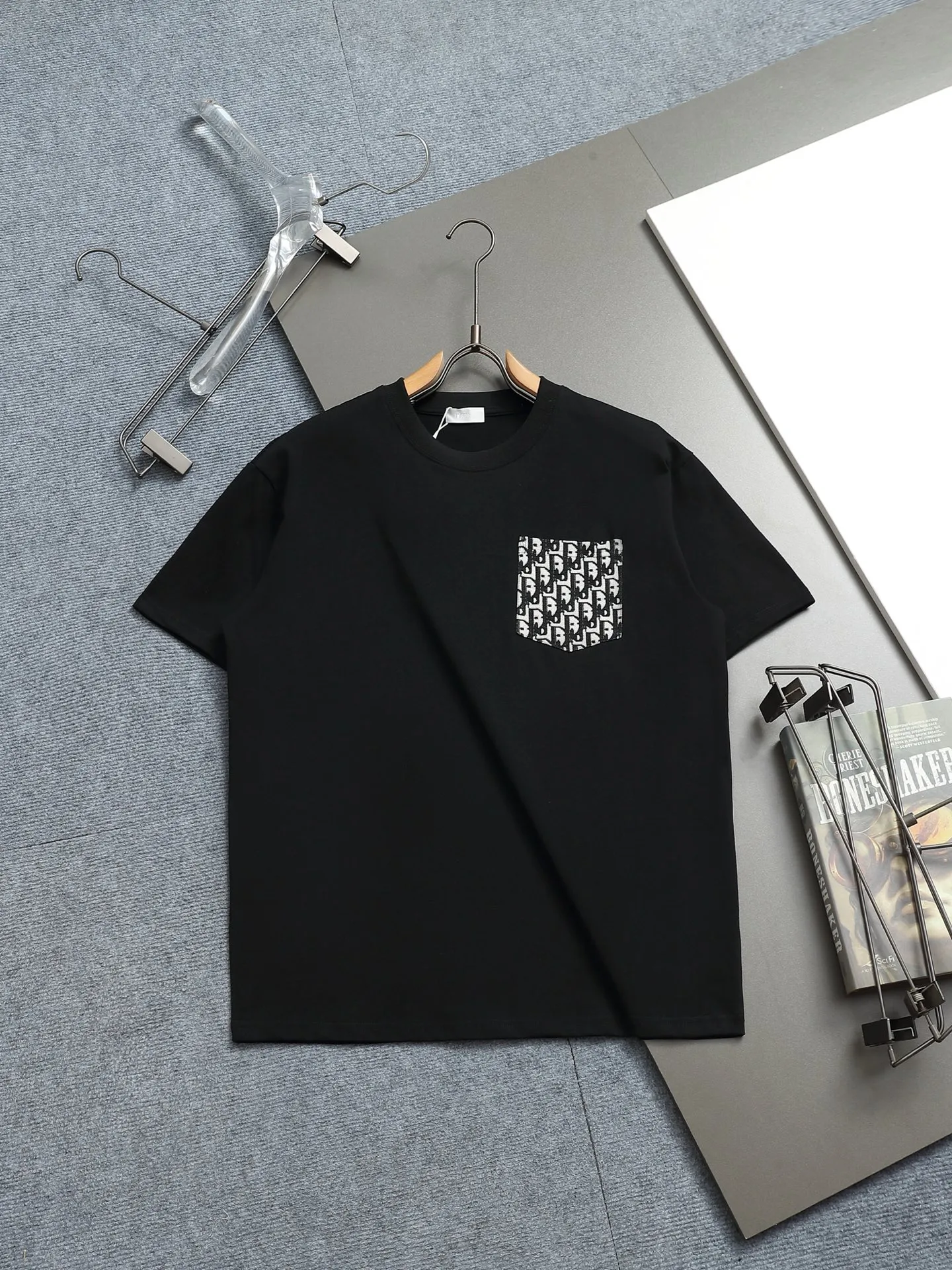 🅿️170 Dior Dijia 2024 new style, customized 270g double yarn pure cotton fabric, patch pocket letter logo, same style for men and women, short-sleeved T-shirt, color: black/white, size: XS-L