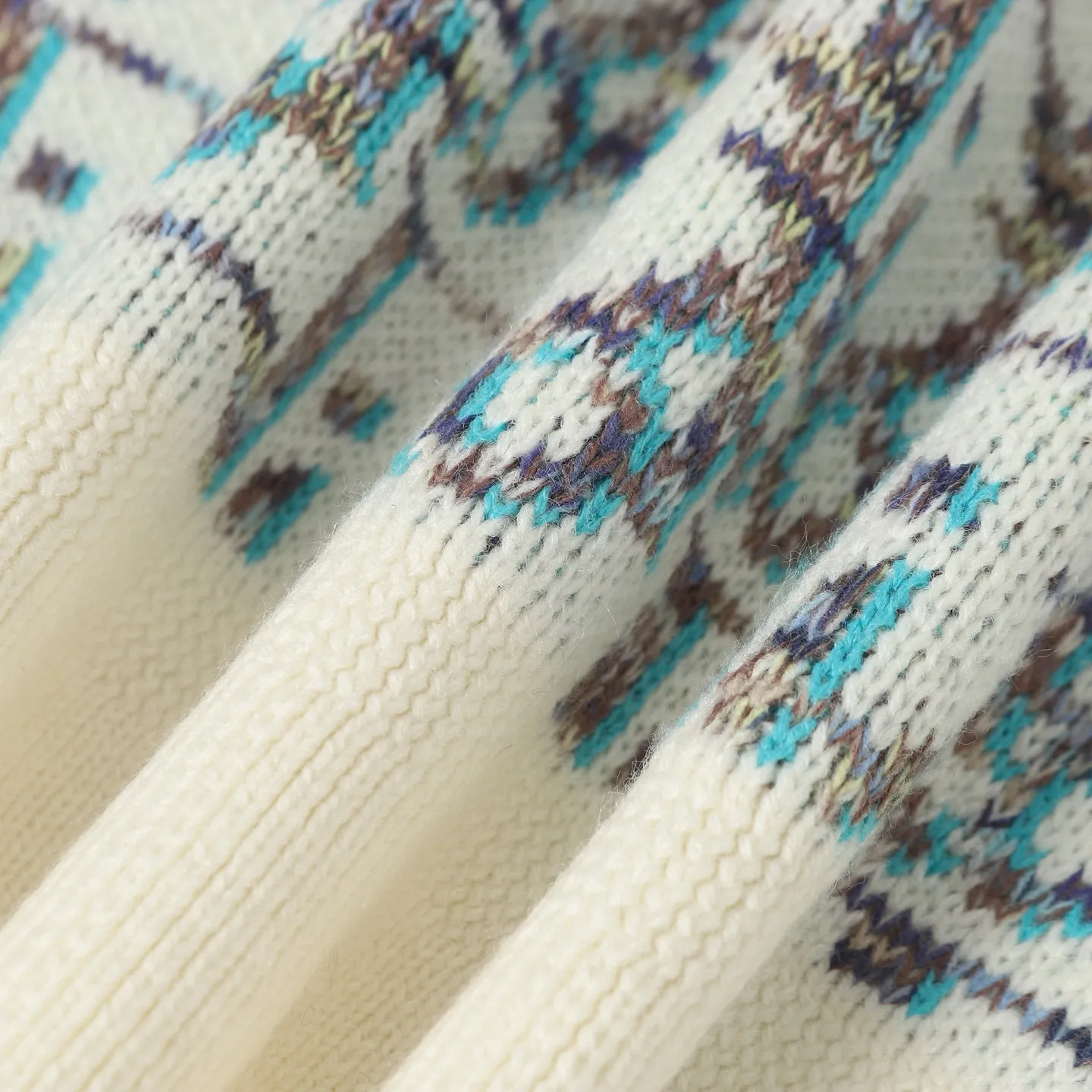 🅿️610 Dior/Dior presbyopic all-over printed wool cardigan is made of 55 wool blended materials, 55% wool and 45% cotton. The weaving method uses 10-count medium-thick and fine grain. It is woven on an imported wool loom. The sweater reinterprets Dior's classic Oblique print pattern. Crafted from sheep wool jacquard with ribbed details for a classic silhouette. Can be paired with a variety of outfits to show off your personality. size: S M L XL