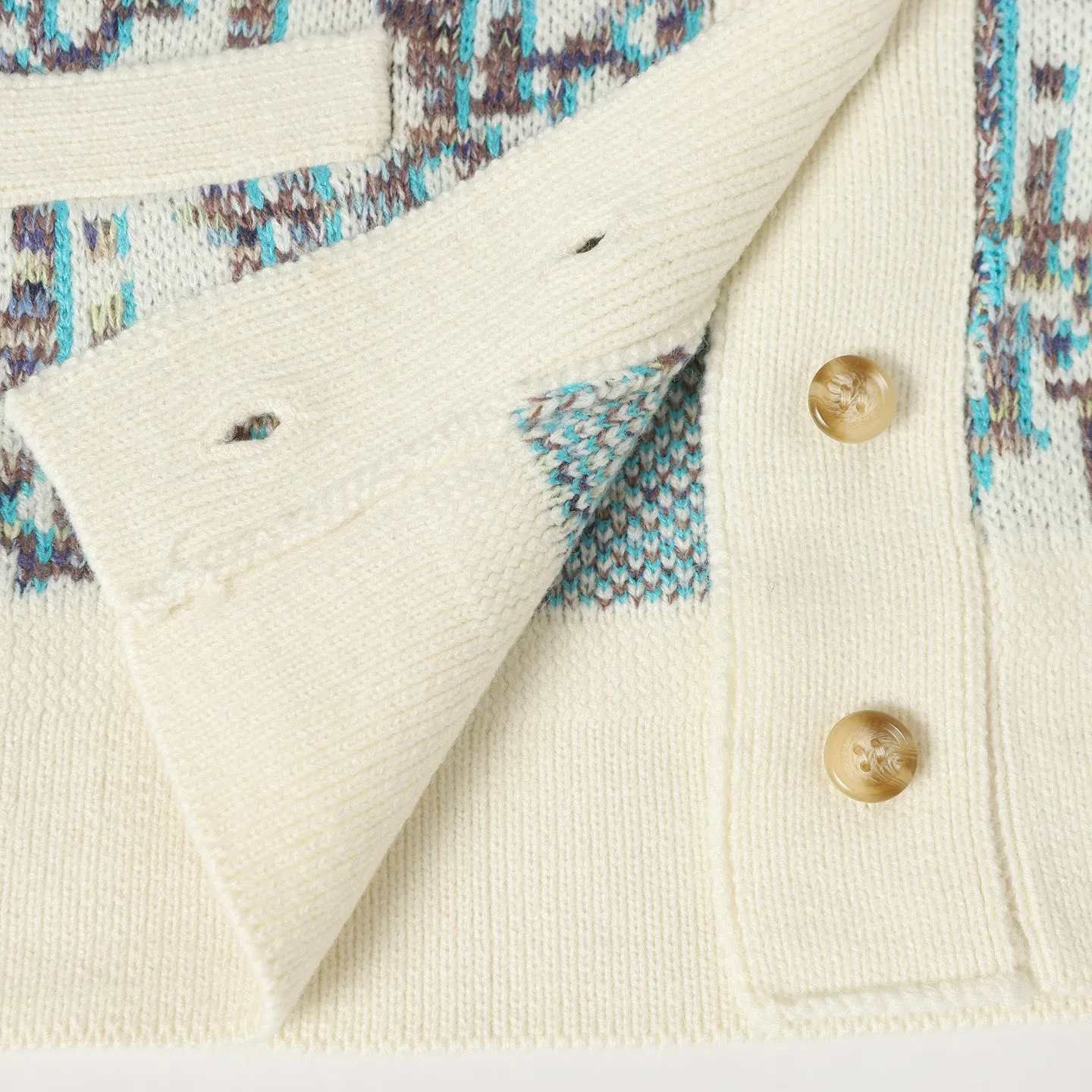 🅿️610 Dior/Dior presbyopic all-over printed wool cardigan is made of 55 wool blended materials, 55% wool and 45% cotton. The weaving method uses 10-count medium-thick and fine grain. It is woven on an imported wool loom. The sweater reinterprets Dior's classic Oblique print pattern. Crafted from sheep wool jacquard with ribbed details for a classic silhouette. Can be paired with a variety of outfits to show off your personality. size: S M L XL