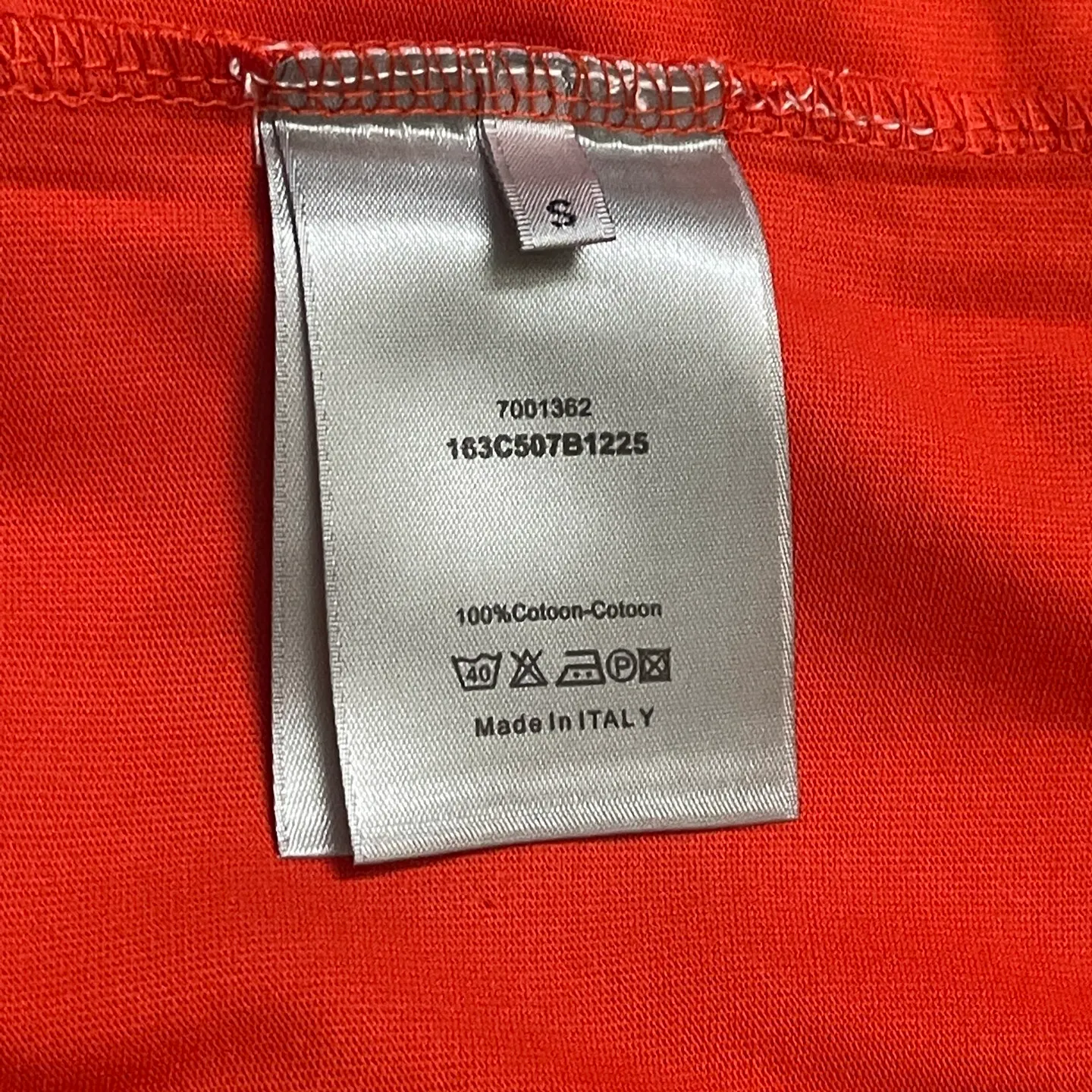 🅿️220 /A87 DIOR Dior fabric upgrade, using 300 full grams of fabric, co-branded embroidery for the Year of the Snake, high-end three-dimensional embroidery technology, exclusive for new original orders, same style for men and women, casual loose-fitting short sleeves, high-end customization, high version, fashionable and versatile, imported fabrics, super soft and delicate feel, skin-friendly and comfortable to wear, high-end boutique High-temperature washing process to ensure that it does not deform or shrink. It is a comfortable and beautiful piece for summer wear! A must-have item for beauty and age reduction! The surface is super fine and smooth, uniform, delicate and soft. It is comfortable to wear and can easily create a cool summer feel. It is easy to hold the upper body and become the focus of the street in minutes. Color: Orange White Size: S-XL