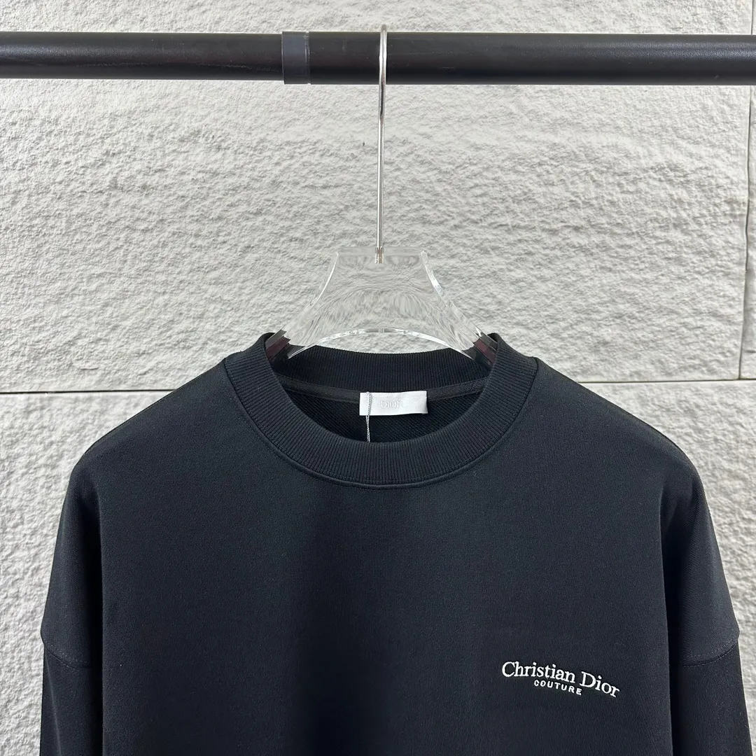 🅿️260 Dio* Christian Dior 2025 early autumn and winter new style, simple embroidery of classic letters, printed letters on the back, simple and elegant, custom terry fabric, long-sleeved round neck sweatshirt, same style for men and women, color: black, white, size: S (90-130 pounds) M (120-150 pounds) L (140-165 pounds) XL (160-180 pounds) XXL (180-210 pounds)