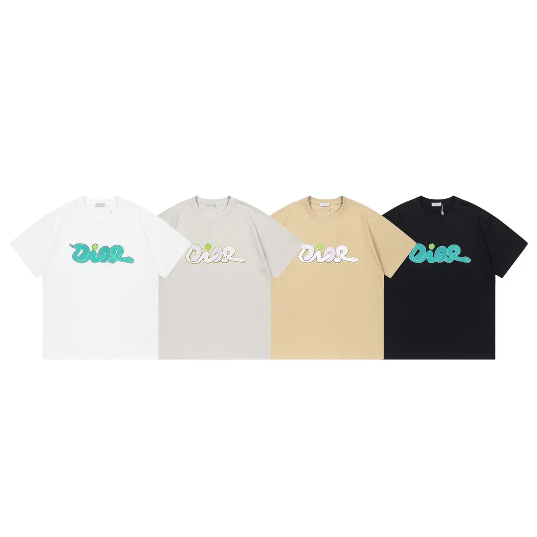 🅿️170 Dior Dior joint KAWS series 2025 new style snake-shaped letter logo Uniform short-sleeved T-shirt for men and women ·Customized 280g 100% double yarn pure cotton fabric ·Dyeing 32 count double-strand thread ·Kangli digital direct printing technology ·Collar label, hangtag, main mark and three labels complete Color: black Size: XS S M L