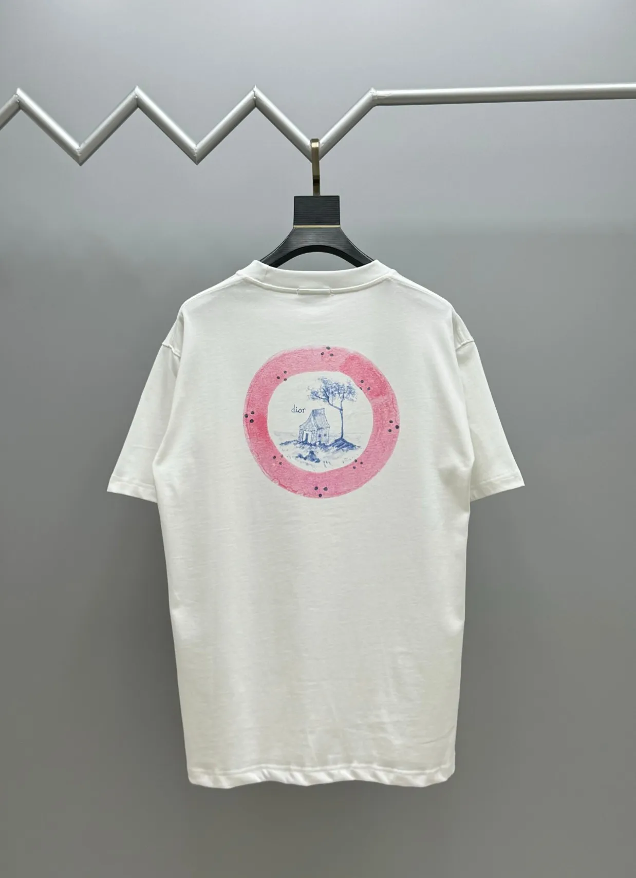 🅿️220 (top version, different currency) will not be taken off the shelves all year round, sell with confidence Style: Dior/DIO.R short-sleeved T-shirt Fabric: 300g heavy double yarn 100% cotton Rib: 320g heavy Sorona 1*1 trendy brand Craftsmanship: high-definition digital printing logo Color: white light blue Size: XS S M L No gender distinction, same style for men and women