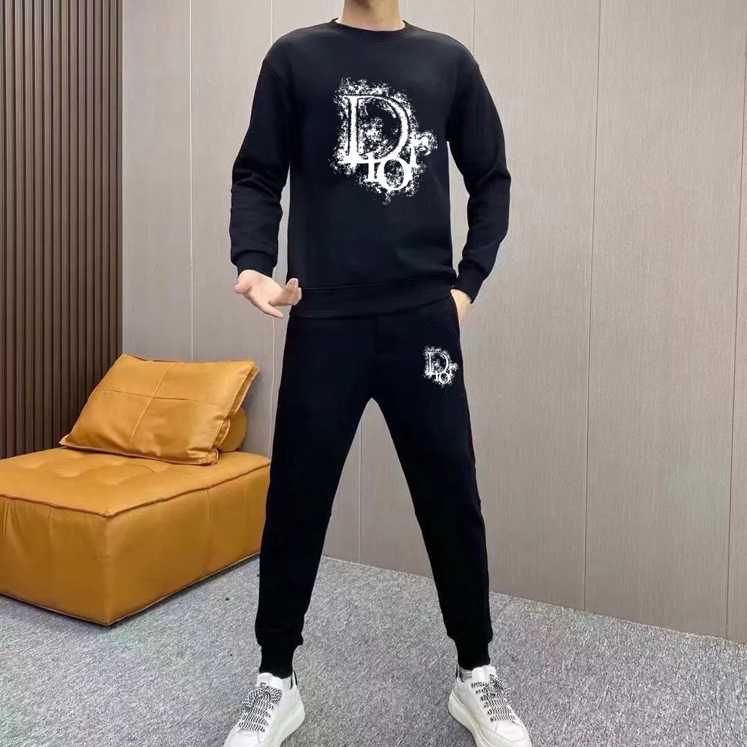 🅿️380 direct batch [DIOR Dior] (Fat Man Gospel) hot-selling suit is coming. Focus on the original version of the official website. 2025 new hot-selling sweatshirt suit. The original order is the best. 🇭🇰The meticulous work of top designers. Just for a fitting and perfect upper body effect. All-natural high-quality Roman cotton 100%, close-fitting comfort, noble and elegant! Original hardware embodies elegance and nobility! Counter size: M-5XL (maximum wear up to 220 pounds)