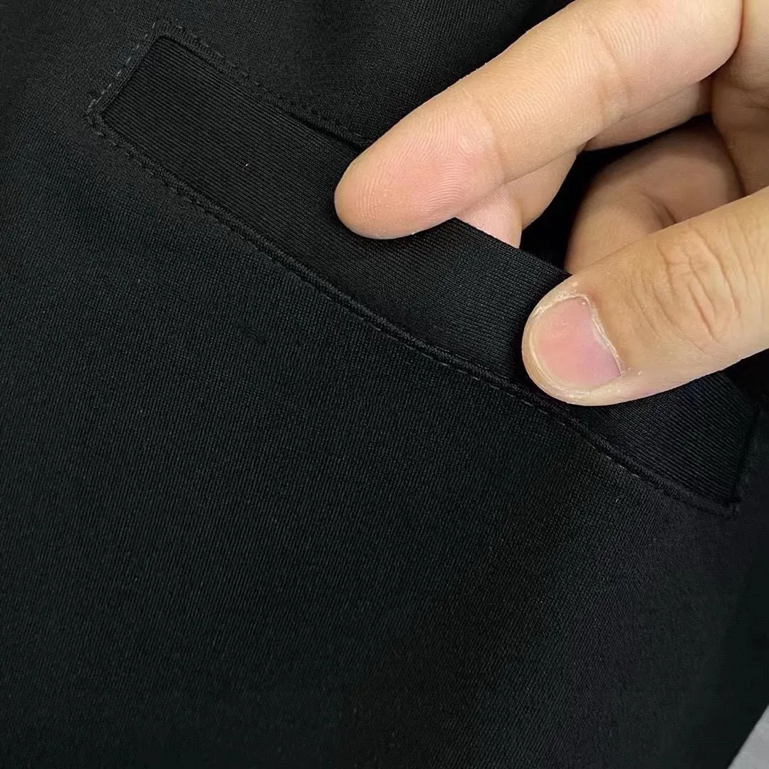 🅿️380 direct batch [DIOR Dior] (Fat Man Gospel) hot-selling suit is coming. Focus on the original version of the official website. 2025 new hot-selling sweatshirt suit. The original order is the best. 🇭🇰The meticulous work of top designers. Just for a fitting and perfect upper body effect. All-natural high-quality Roman cotton 100%, close-fitting comfort, noble and elegant! Original hardware embodies elegance and nobility! Counter size: M-5XL (maximum wear up to 220 pounds)