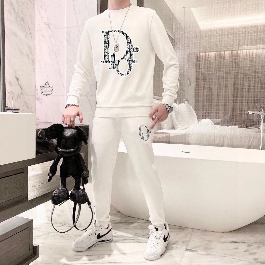 🅿️380 direct batch [DIOR Dior] (Fat Man Gospel) hot-selling suit is coming. Focus on the original version of the official website. 2025 new hot-selling sweatshirt suit. The original order is the best. 🇭🇰The meticulous work of top designers. Just for a fitting and perfect upper body effect. All-natural high-quality Roman cotton 100%, close-fitting comfort, noble and elegant! Original hardware embodies elegance and nobility! Counter size: M-5XL (maximum wear up to 220 pounds)