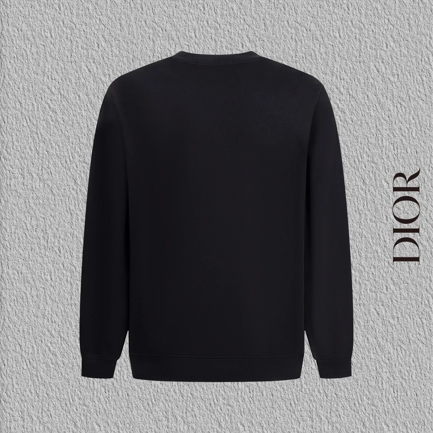 🅿️270 Style No. B12 Dior presbyopic denim patch large label round neck sweatshirt DIOR counter consistent sweatshirt The fabric is made of 420g double-strand double yarn terry in the same cylinder 2×2 pure cotton high-elastic fine thread does not deform The front piece is laser-cut presbyopic denim patch large label embroidery technology The most popular online celebrity versatile OS version can be worn up to about 180 pounds Factory assembly line workmanship imported machine double line hemming technology Three complete standards Customized accessories, plate alignment, same style for men and women colour: black white size: S M L XL Manual measurement error of about 1-3cm is normal