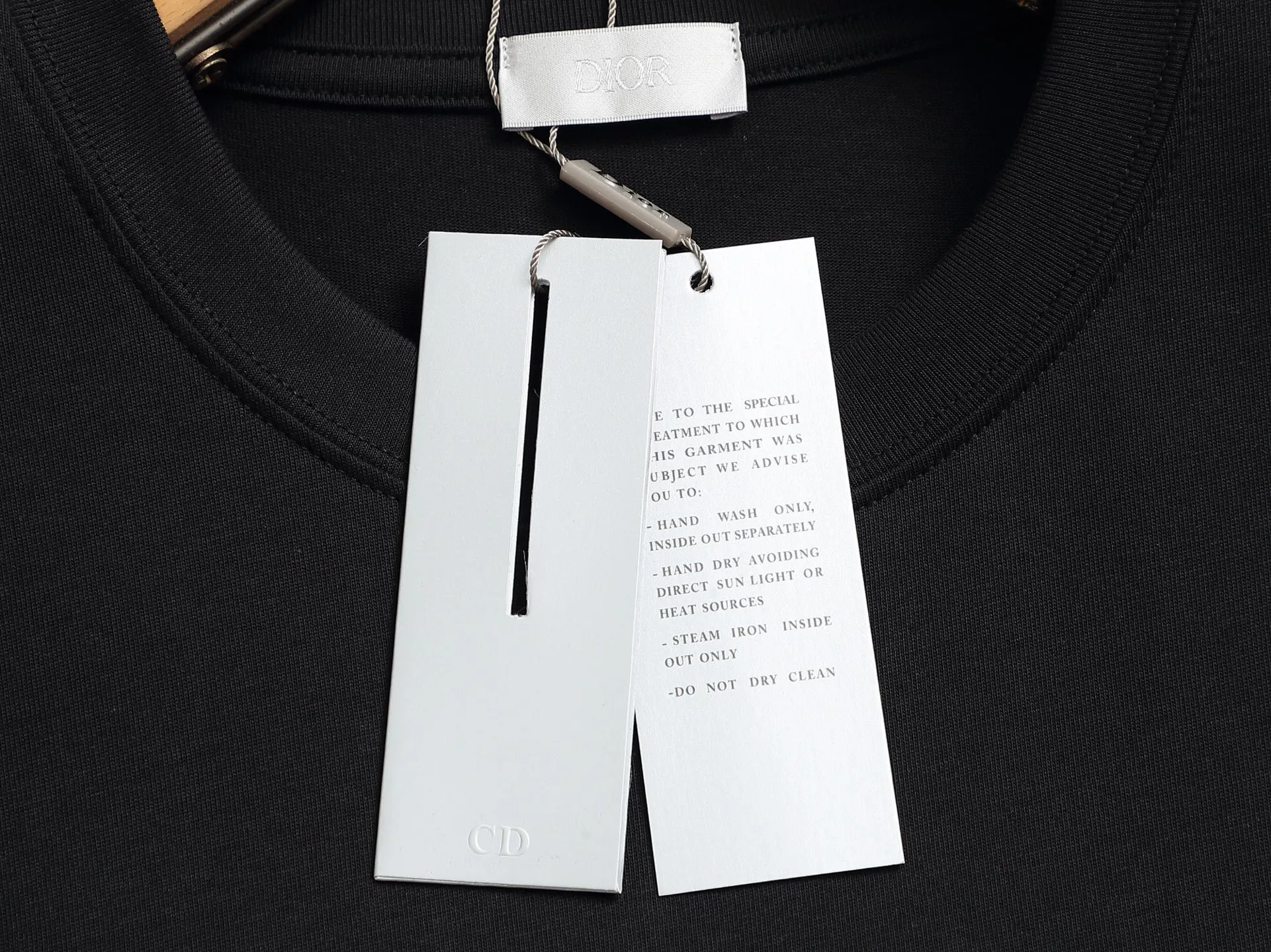 🅿️170 DIOR Dior 2025 SS spring and summer new short-sleeved T-shirt with letter embroidery design, made of 240g double-ply double yarn cotton fabric. The fabric has been washed and treated to make it more comfortable to the touch. Complete with three labels. Color: White Black Size: XS-L