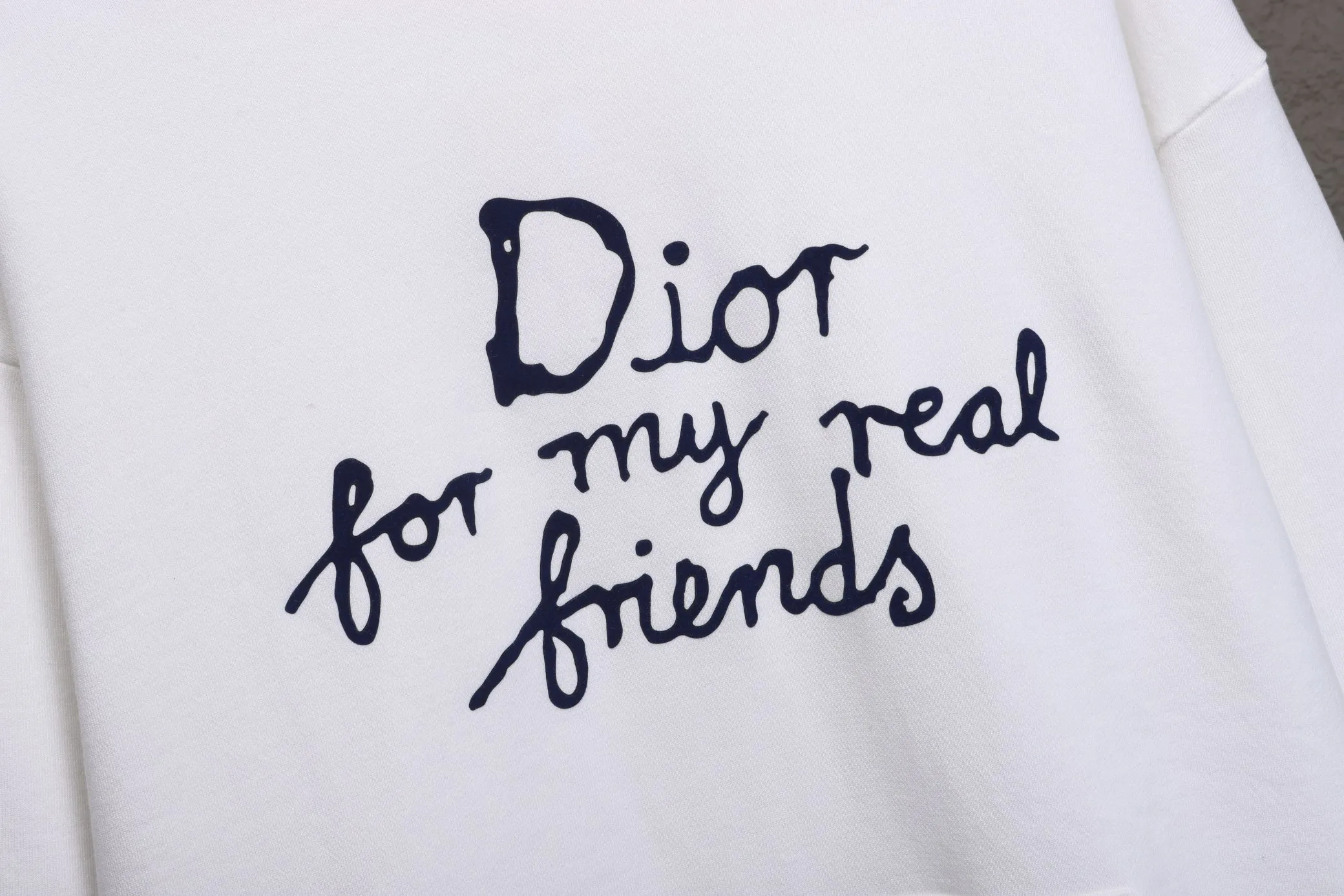🅿️320 High quality new Dior hooded sweatshirt model number B31 * Made of 450 custom-woven and dyed high-gram weight tripe pure cotton sweatshirt fabric. The fabric feels thick and has a certain sense of self-weight. The bottom has a dense and rough terry texture. It is close to the skin and has excellent warmth retention. You will not feel any discomfort at all! *The color on the front chest is clear, with Selling's obvious logo added, and the lines are smooth and smooth without falling off and deforming when washed *This design is based on classics and simply and clearly shows the brand's high-end luxury identity. Same style for men and women 𝐂𝐎𝐋𝐎𝐔𝐑: black, white blue 𝐒𝐈𝐙𝐄: S- xl