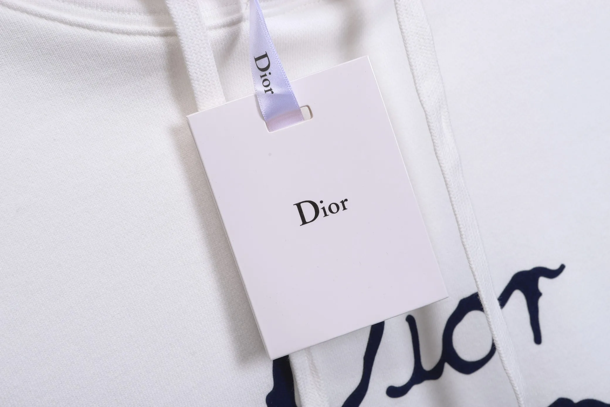🅿️320 High quality new Dior hooded sweatshirt model number B31 * Made of 450 custom-woven and dyed high-gram weight tripe pure cotton sweatshirt fabric. The fabric feels thick and has a certain sense of self-weight. The bottom has a dense and rough terry texture. It is close to the skin and has excellent warmth retention. You will not feel any discomfort at all! *The color on the front chest is clear, with Selling's obvious logo added, and the lines are smooth and smooth without falling off and deforming when washed *This design is based on classics and simply and clearly shows the brand's high-end luxury identity. Same style for men and women 𝐂𝐎𝐋𝐎𝐔𝐑: black, white blue 𝐒𝐈𝐙𝐄: S- xl
