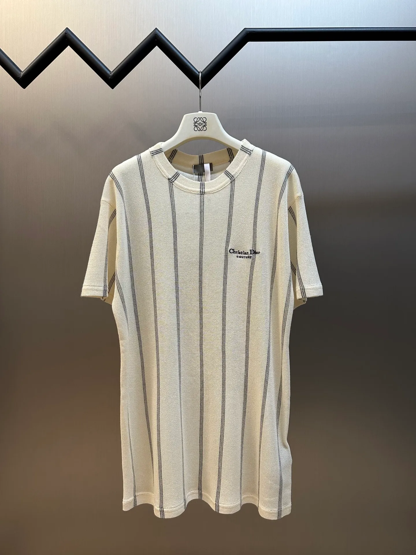 🅿️370 DIOR linen blended short-sleeves, customized 30% linen blended with hemp, imported embroidery, wool fermentation washing ⚠️Hand washing is recommended (this product is made of wool and is not easy to machine wash) size: s m l xl