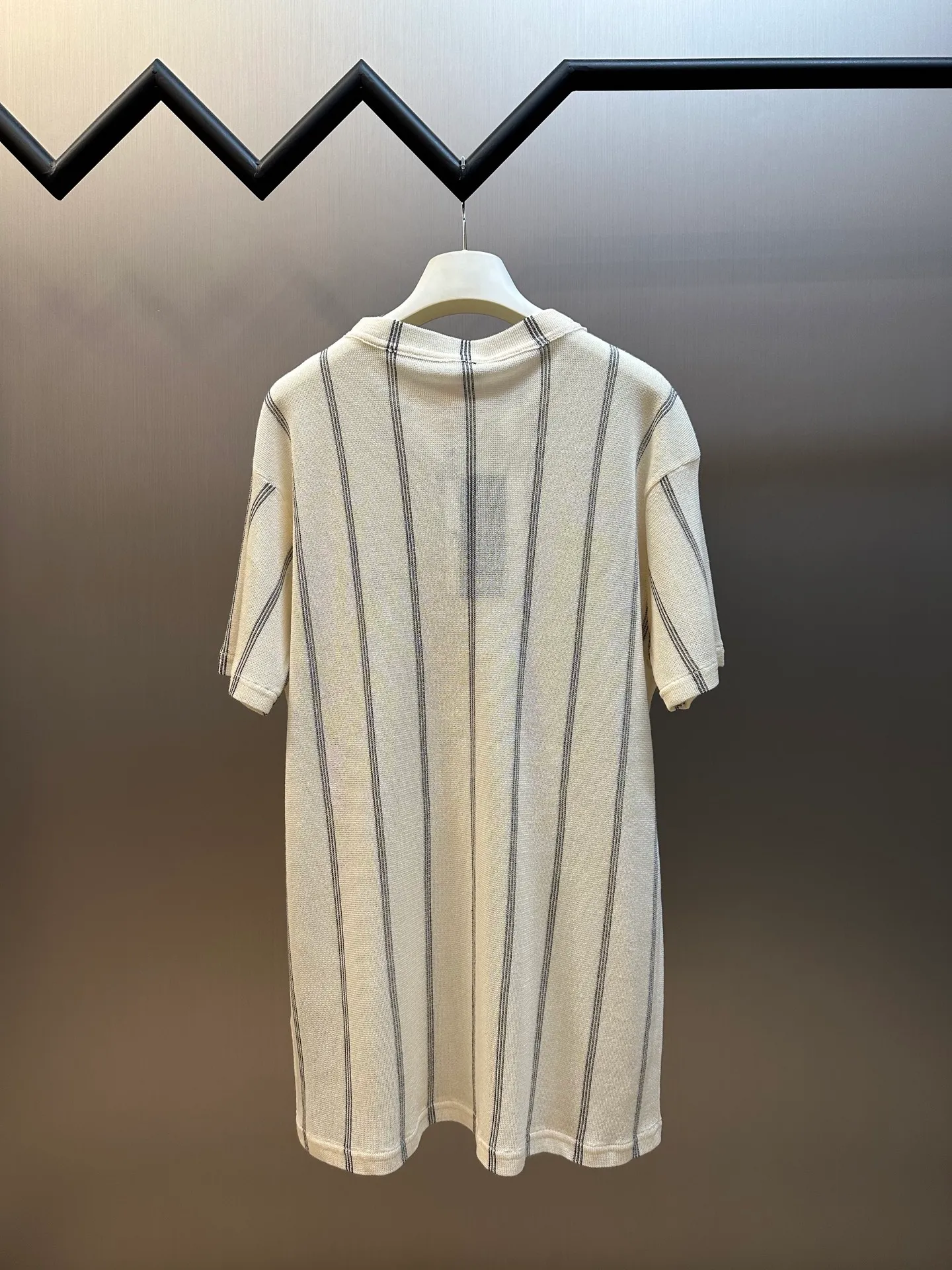 🅿️370 DIOR linen blended short-sleeves, customized 30% linen blended with hemp, imported embroidery, wool fermentation washing ⚠️Hand washing is recommended (this product is made of wool and is not easy to machine wash) size: s m l xl