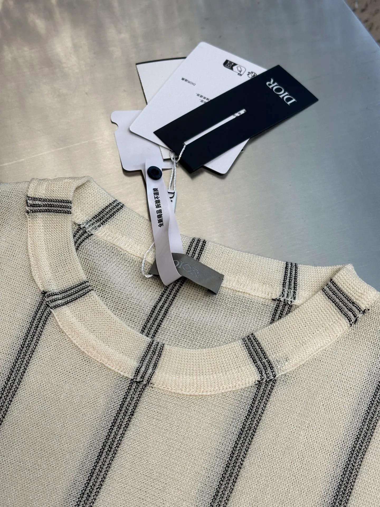 🅿️370 DIOR linen blended short-sleeves, customized 30% linen blended with hemp, imported embroidery, wool fermentation washing ⚠️Hand washing is recommended (this product is made of wool and is not easy to machine wash) size: s m l xl