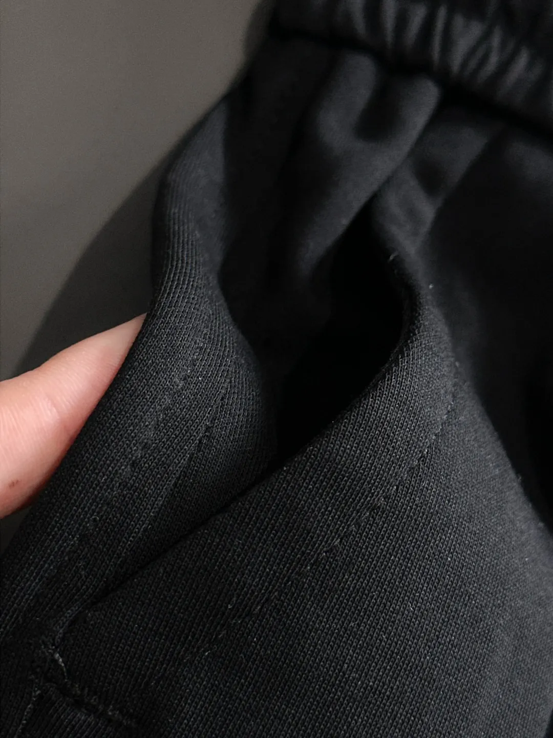 🅿️400 next day shipping Dior 2025 spring and summer new elastic band casual pants, thin counter custom fabrics, high breathability and comfort, impeccable details, brand element design concept, reflecting high quality. It feels delicate and soft! It presents a casual cut and the upper body shape is great! Size: M-4XL