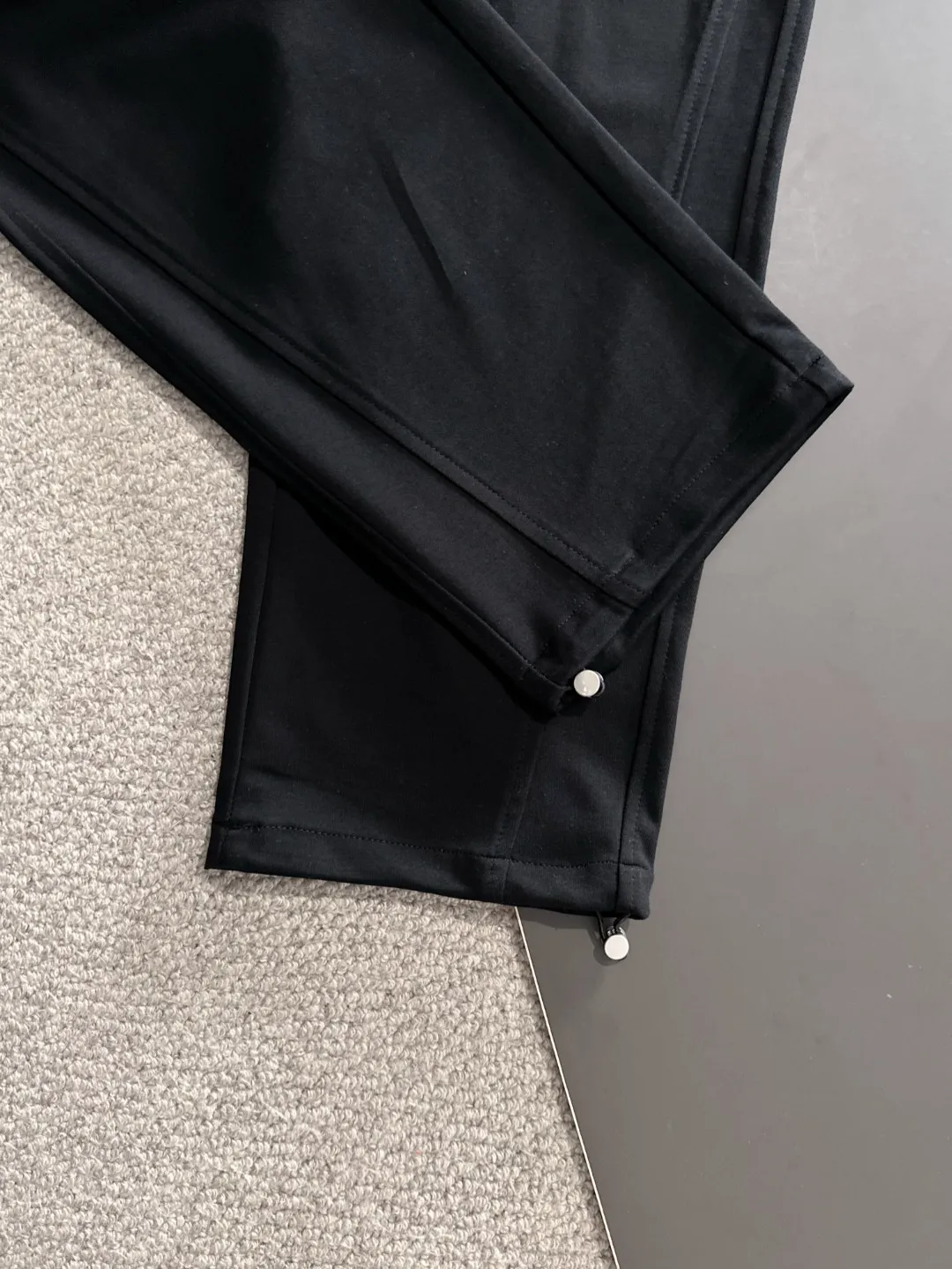 🅿️400 next day shipping Dior 2025 spring and summer new elastic band casual pants, thin counter custom fabrics, high breathability and comfort, impeccable details, brand element design concept, reflecting high quality. It feels delicate and soft! It presents a casual cut and the upper body shape is great! Size: M-4XL