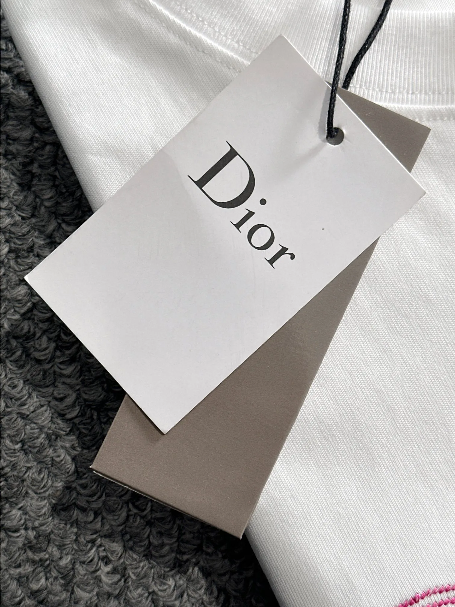 🅿️170 (arrives the next day) DIOR Dior co-branded Stone Island 2025 new heavy industry embroidered letter logo, same style for men and women, short-sleeved T-shirt ·Customized 260g 100% double yarn pure cotton fabric ·Imported Tajima machine embroidery technology ·Custom dyed 32 double-strand threads ·Collar tag and main mark three complete labels Color: White Size: XS S M L
