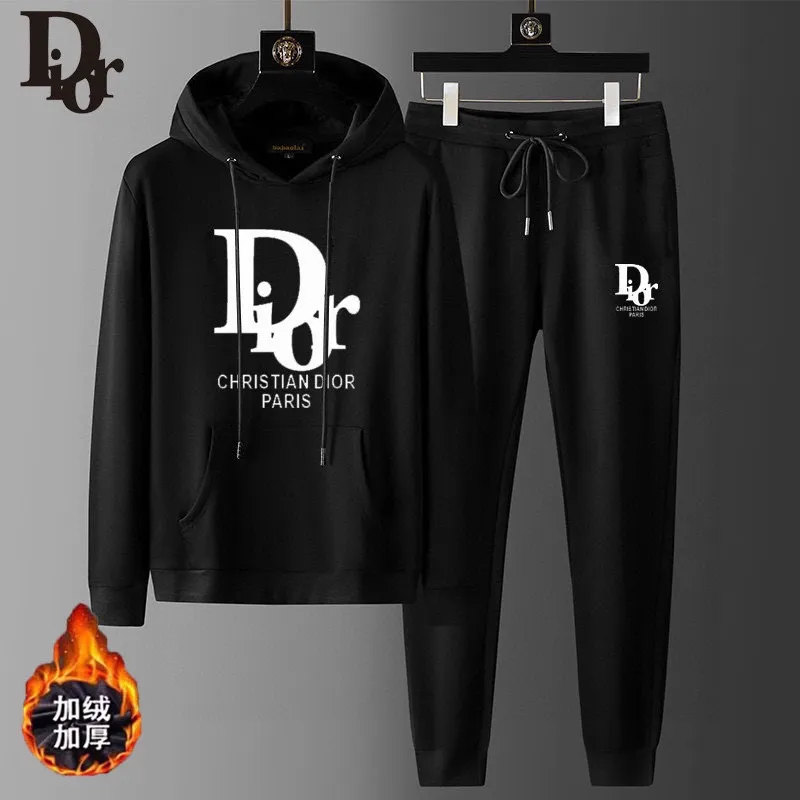🅿️420 brand [Dior] (velvet and thickened) 2025 spring new product, celebrities' favorite fashion-flavored casual suit, clean and neat tailoring, full of urban style. It is made of high-quality customized fabrics, with excellent thermal insulation effect inside, soft and dry feel, and a crisp and stylish upper body effect. The three-dimensional cutting process and the pattern are all of high standards, and the silhouette version has the right benefits! It is not tight at all, and you feel good when you put it on. So many top-quality raw materials create high-end products with unparalleled value. It is the first choice for high-end fashion people. (Size: M-4XL can wear up to 200 pounds)