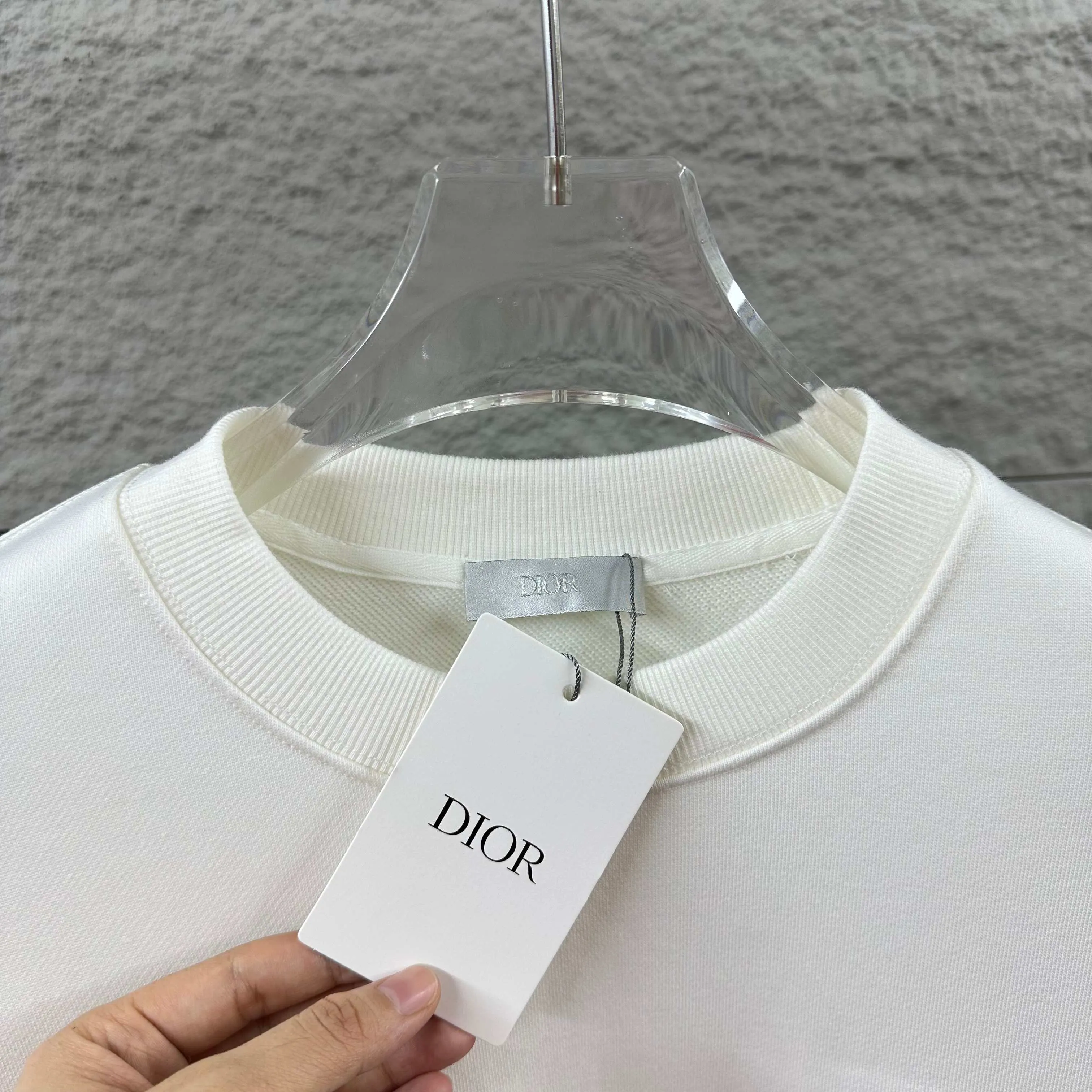 🅿️250 Dio* Christian Dior 2025 early autumn and winter new style Classic letters simple embroidery, simple and elegant Customized terry fabric Long-sleeved round neck sweatshirt Unisex Color: Black White Size: S (90-130 catties) M (120-150 catties) L (140-165 catties) XL (160-180 catties) XXL (180-210 pounds)