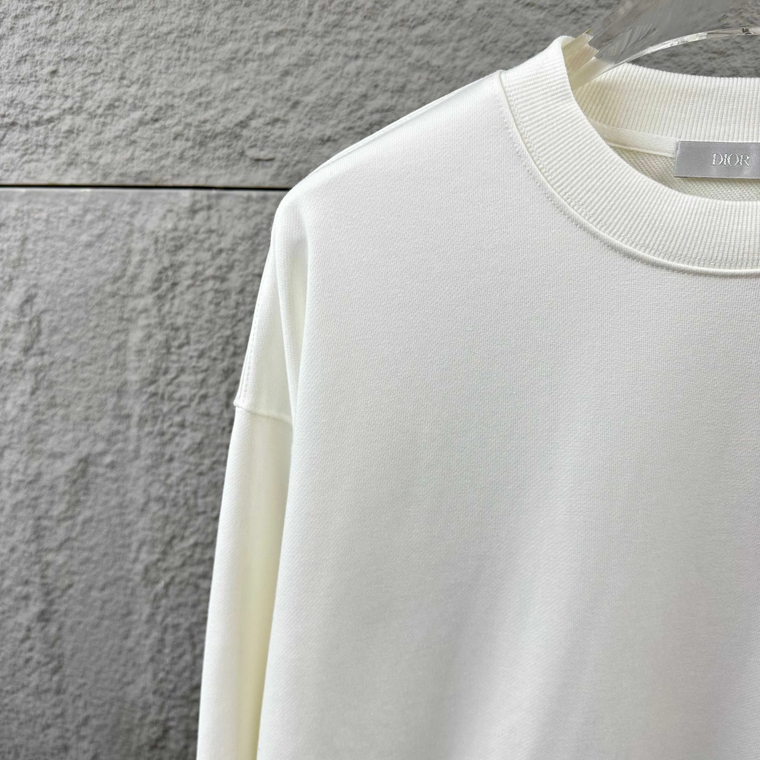 🅿️250 Dio* Christian Dior 2025 early autumn and winter new style Classic letters simple embroidery, simple and elegant Customized terry fabric Long-sleeved round neck sweatshirt Unisex Color: Black White Size: S (90-130 catties) M (120-150 catties) L (140-165 catties) XL (160-180 catties) XXL (180-210 pounds)