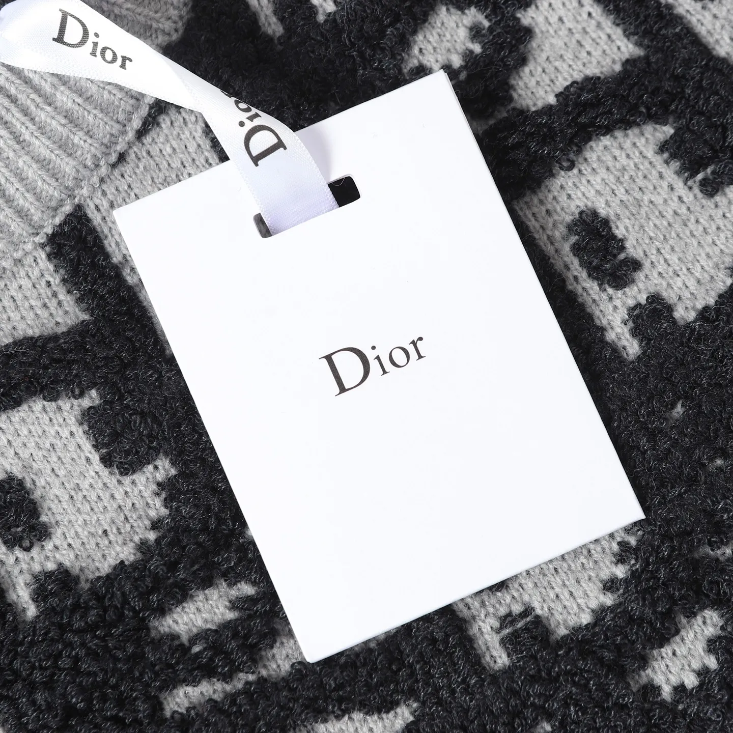 🅿️450 CD Home Jacquard Fabric Oblique Printed Sweater Details and Features This sweater reinterprets the Dior classic logo from a fashionable and modern perspective. Crafted from blended jacquard fabric, it's accentuated with a raised all-over classic light green Oblique print. Zippered sleeves add style, while a ribbed crew neck adds contrasting texture. Wear it with jeans for a graphic, casual look. All-over Oblique print sleeves with zip closure Contrasting ribbed crew neck Size: S M L
