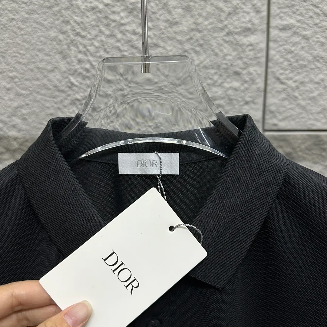 🅿️180 Dio*Dior* short-sleeved POLO 2025 spring and summer new style Simple letter embroidered pique fabric Short-sleeved polo stand-up collar Unisex Size: M L XL 2XL 3XL Color: Black White