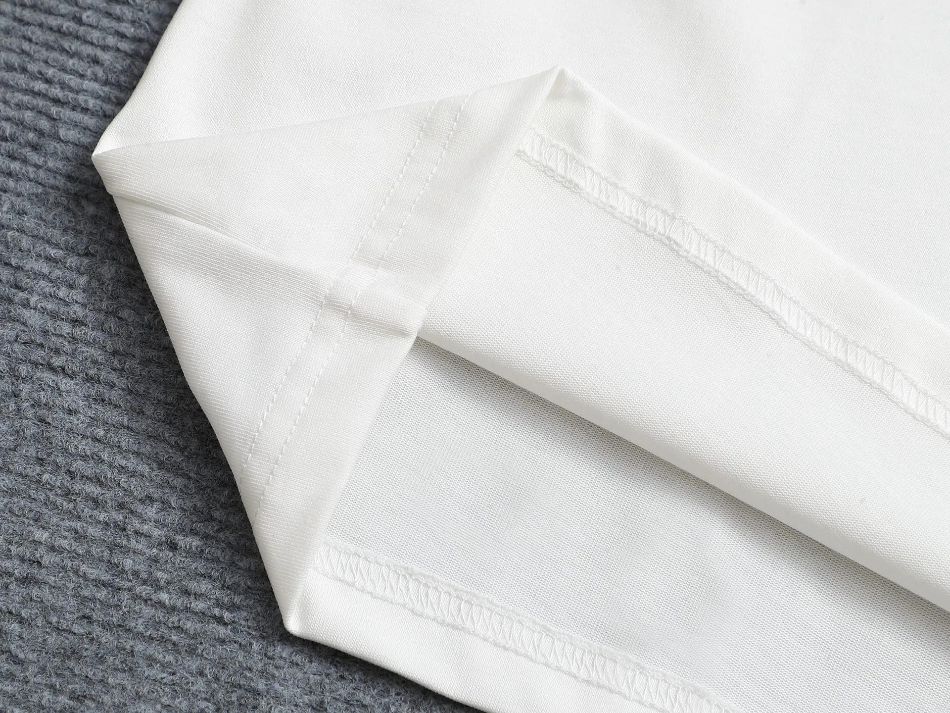 🅿️170 DIOR Dior 2025 SS spring and summer new short-sleeved T-shirt with letter embroidery design, made of 240g double-ply double yarn cotton fabric. The fabric has been washed and treated to make it more comfortable to the touch. Complete with three labels. Color: White Black Size: XS-L