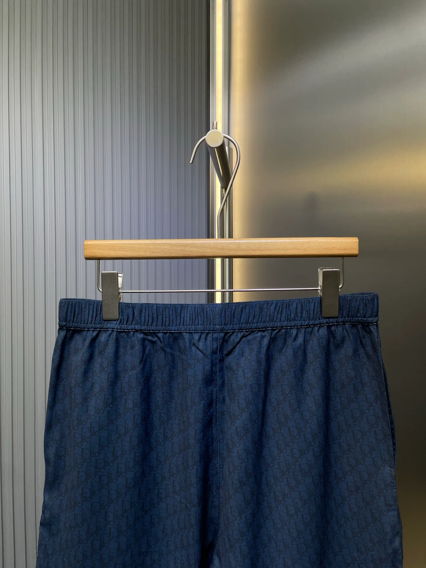 🅿️430 Dior 🌟【Top original order】2025ss all-over logo print suit shorts. The new model highlights the classic Oblique print. Crafted from blue mulberry silk and cotton blend, it features a peaked lapel collar and arc-shaped hem for a casual style. Pair with the matching pieces for a sophisticated summer look. Size: S-XL