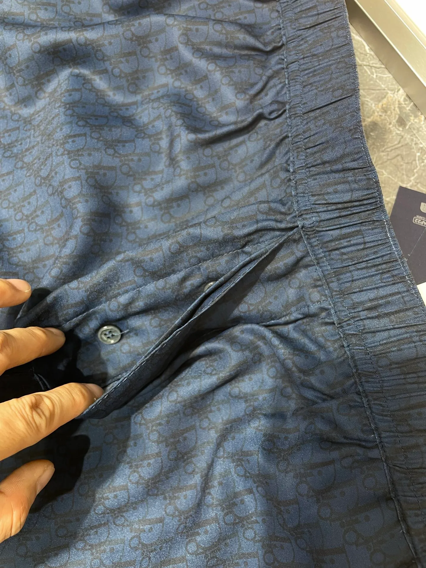 🅿️430 Dior 🌟【Top original order】2025ss all-over logo print suit shorts. The new model highlights the classic Oblique print. Crafted from blue mulberry silk and cotton blend, it features a peaked lapel collar and arc-shaped hem for a casual style. Pair with the matching pieces for a sophisticated summer look. Size: S-XL