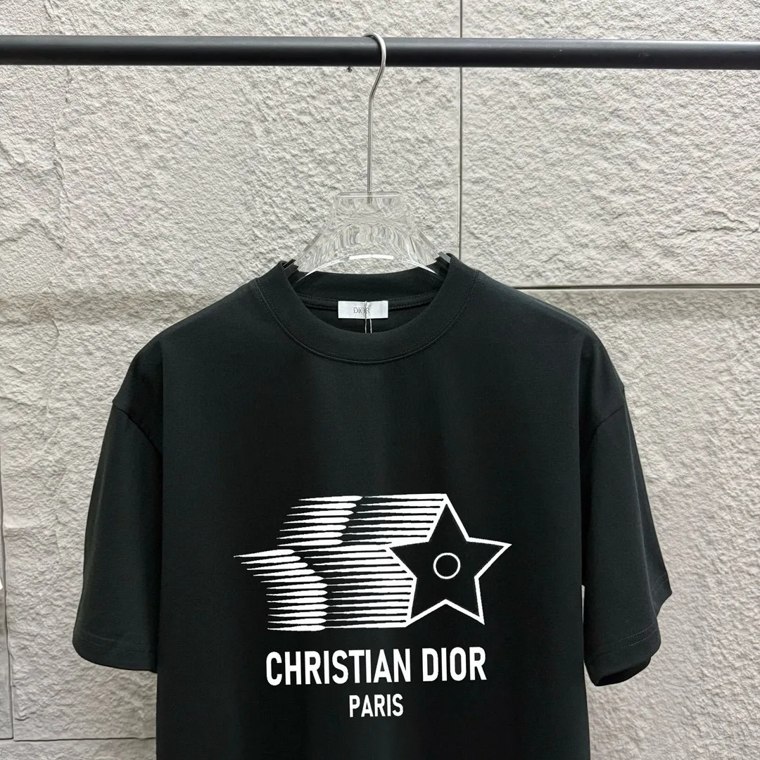 🅿️180 Dio Di*O 2025 spring and summer new style Five-pointed star letter printing on the chest Short-sleeved T-shirt Customized double yarn plain cotton 300 fabric Same style for men and women Color: black white apricot Size: S (90-130 catties) M (120-150 catties) L (140-165 catties) XL (160-180 catties) XXL (180-210 pounds)