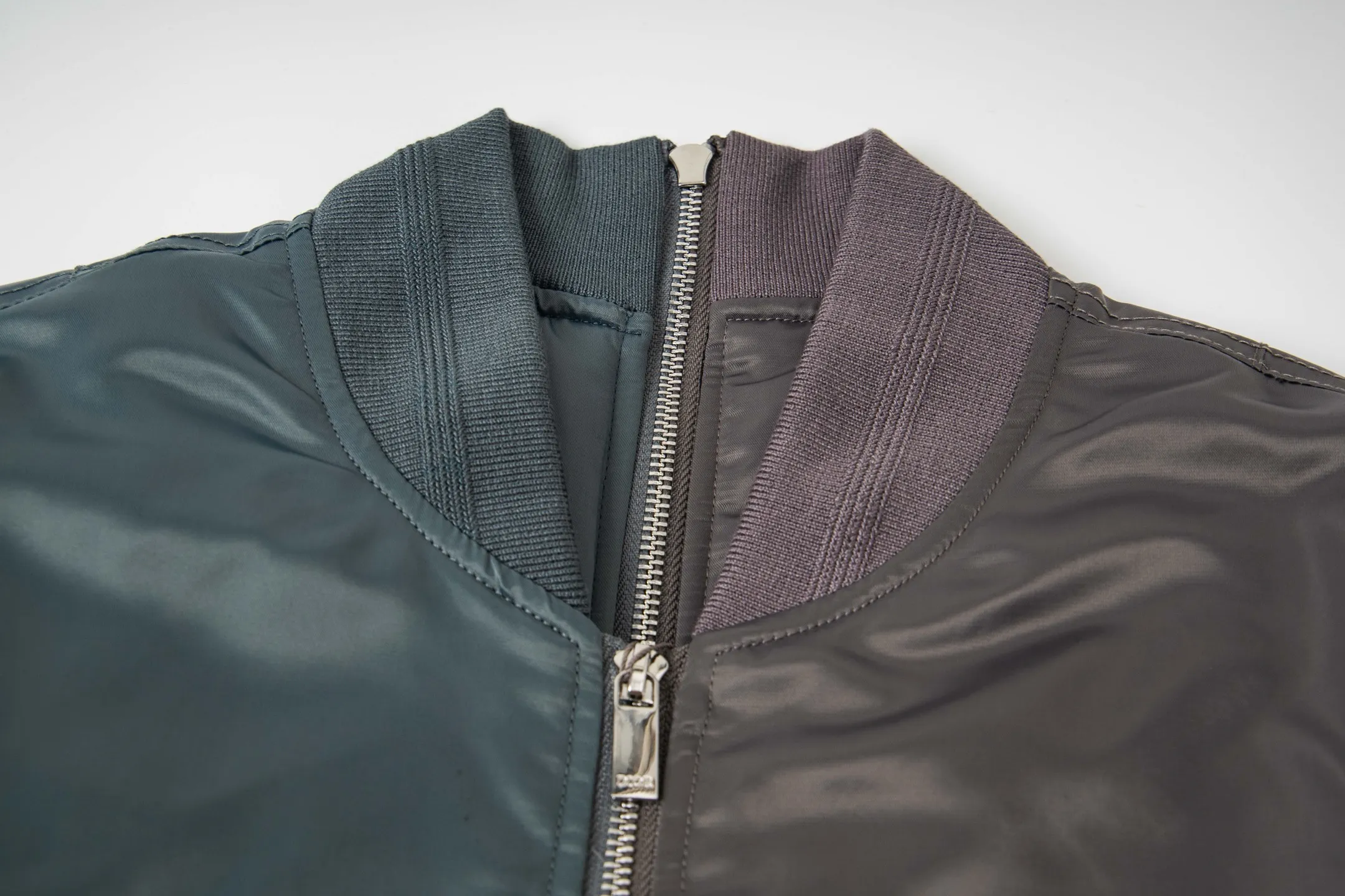 🅿️720 Dior 2025 new embroidered logo couple's baseball collar jacket 💯 Made of polyester fiber composite custom fabric, skin-friendly and comfortable, thick and wide, versatile and portable, fashionable and western style, the same style as the Internet celebrity, ingenious style, simple and fashionable style, same style for men and women, hang tag, collar label, washed wheat 🍃 (complete with three standards) Color: Fully printed picture color Size: 44-50