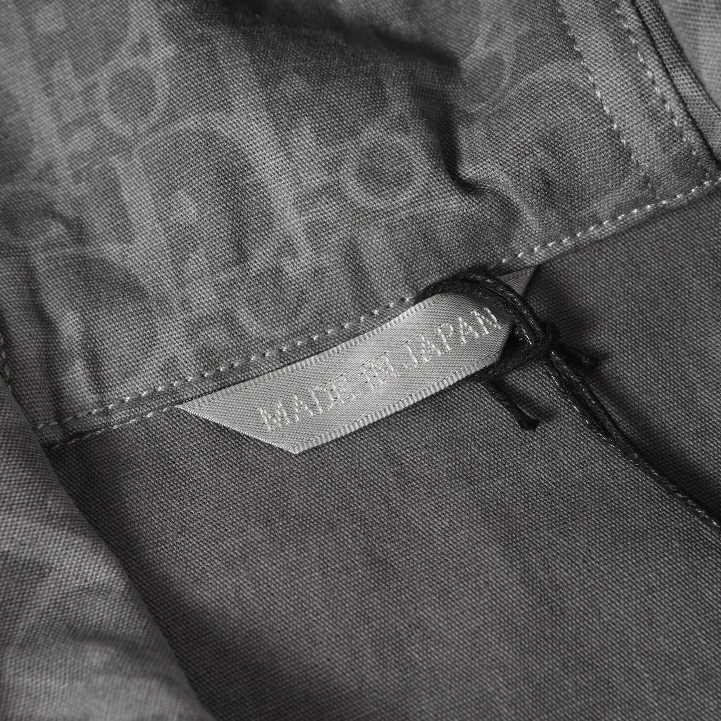 🅿️680 DIOR/Dior dark pattern all-over hooded zipper jacket. This hooded zipper is decorated with Oblique printing, a new interpretation of Dior's classic pattern. Crafted from gray cotton denim, the zip is decorated with the Dior signature. The unique minimalist design can be worn with accessories or for a more classic look.  Size：S/M/L/XL