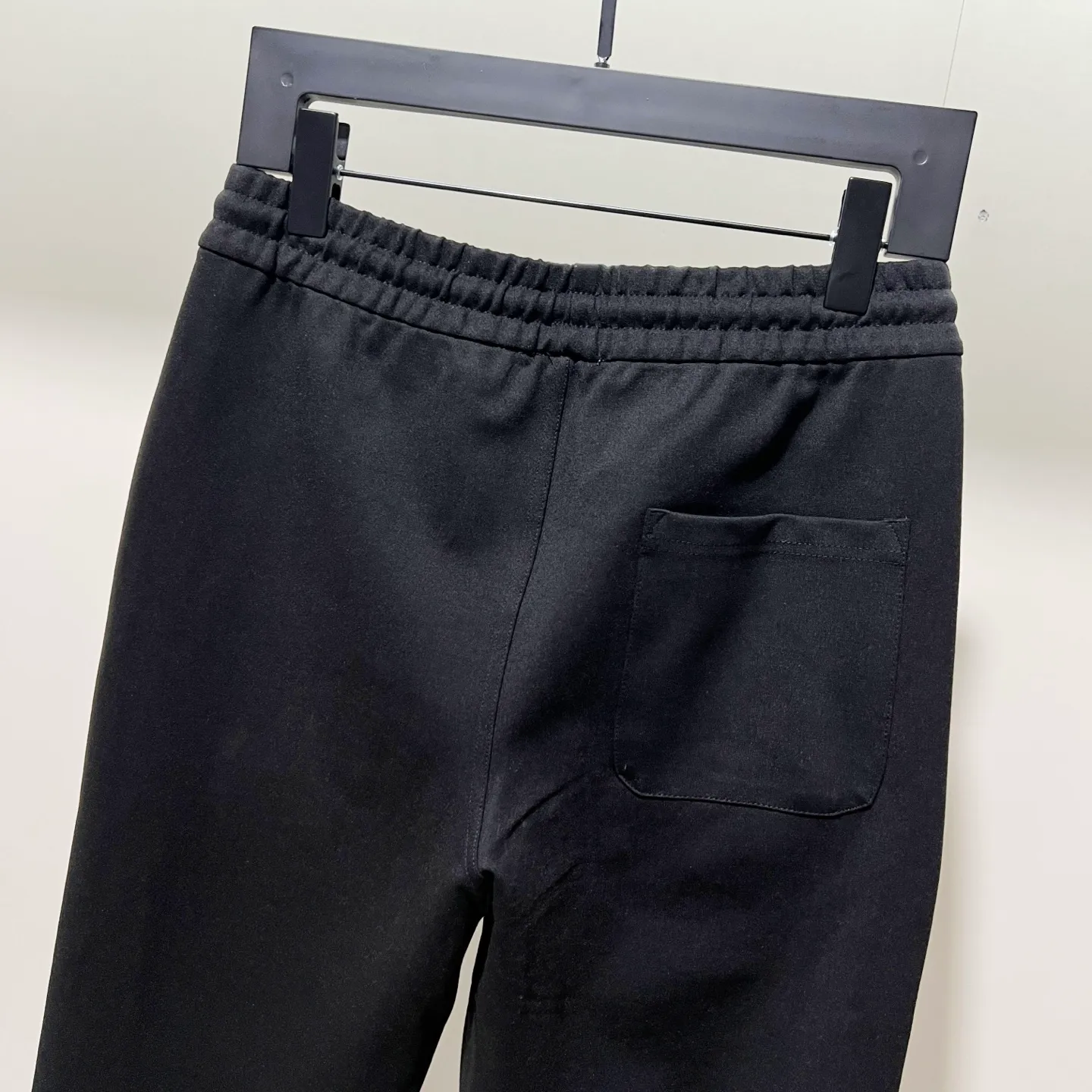 🅿️260 DIOR/Dior custom fabric suit casual sweatpants, contrasting color splicing technology, presbyopic letters LOGO printed all over, official synchronization, high version, high quality, fashionable personality, versatile trend, pure original quality, original fabric, tag, collar label, washed wheat, three complete standards, color: black. Size: S-2XL