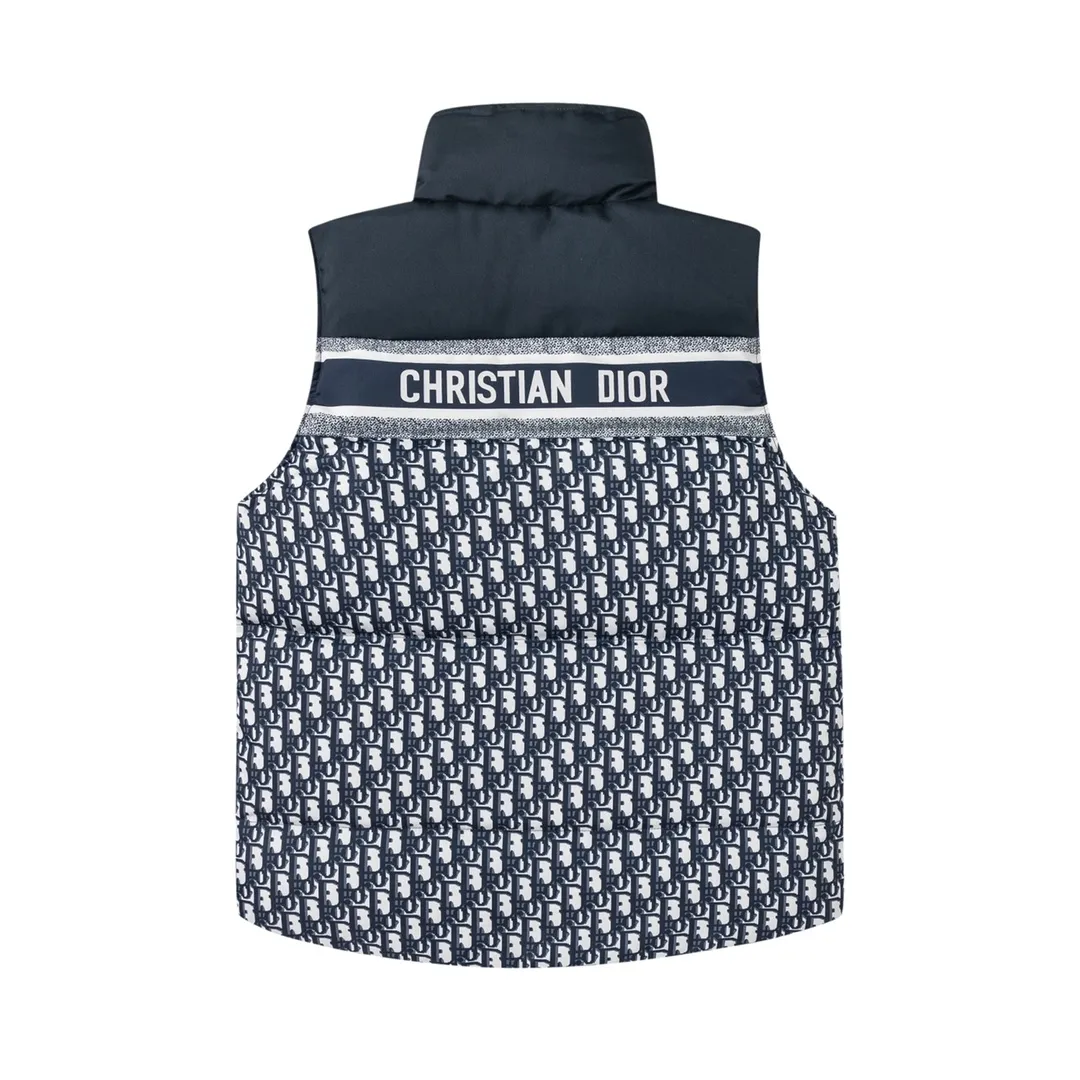 🅿️800 (with dust bag) Dior/Dior 23FW houndstooth all-over printed reversible down vest. Silhouette cut, chic and reversible. The mini jacket design is very Korean style. This year's mainstream all-over printed oblique, versatile style for men and women on the high street. Exquisite materials, fluffy version, fashionable and warm, 90 white duck down filling, full of down, fluffy and soft, and the upper body effect is great Customized original accessories, complete with three labels, molded custom logo buttons Size: S M L XL XXL