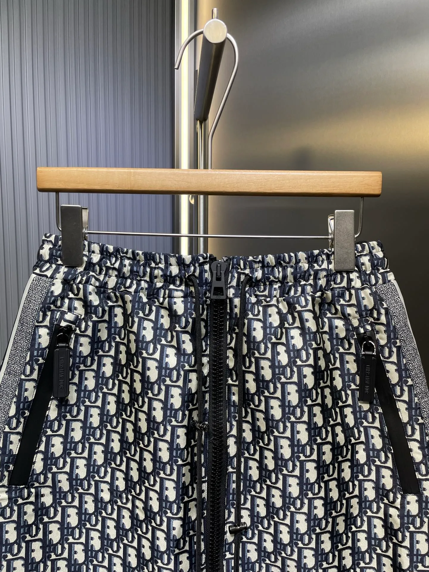 🅿️380 Dior🌟[Top replica] 2025 new presbyopic jacquard skirt, original customized presbyopic jacquard fabric, classic presbyopic pattern, a must-have for fashionistas, versatile A-line skirt, stylish without losing warmth! Matching series products size: SML