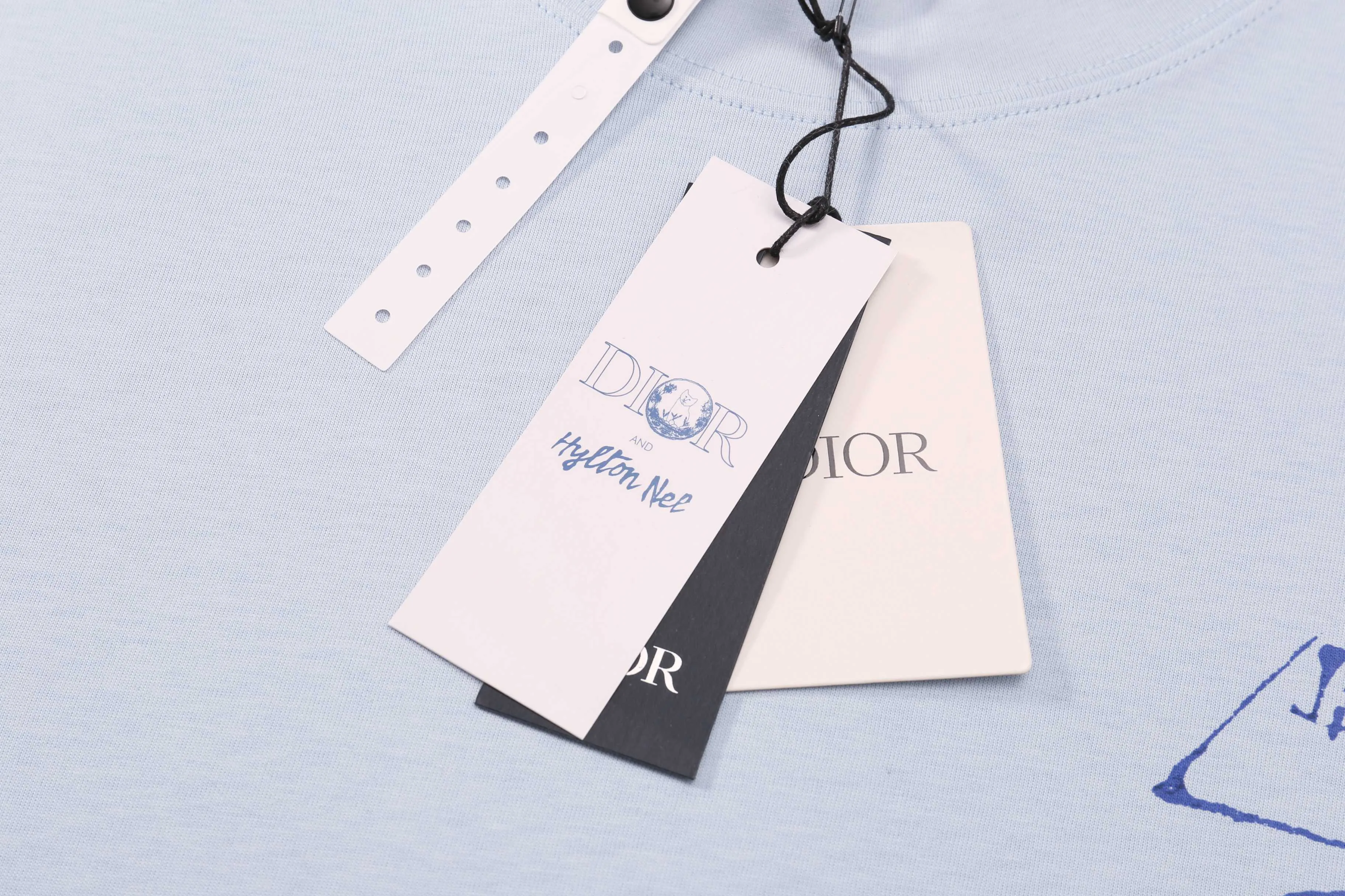 🅿️180 Correct version of high quality D10R summer25ss new digital printing round neck short-sleeved T-shirt. Decorated with printing on the front and back, digital direct printing. The printing effect is light and thin without glue, and the pattern restoration is extremely fine. SIZE: XS S M L