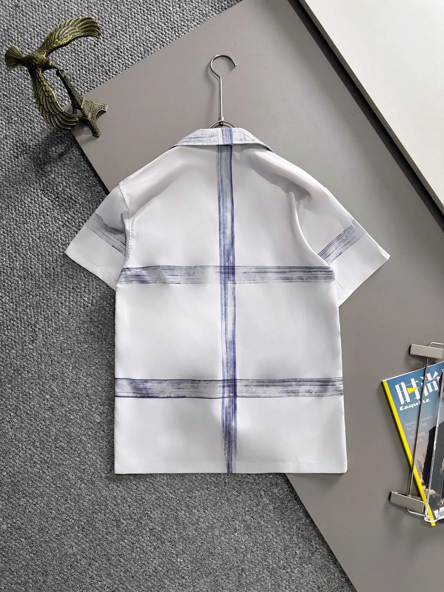 🅿️290 Dior 2025 summer classic LOGO design all-over printed shirt, light and thin cotton full-body digital printing, made of high-quality polyester fiber fabric, carefully crafted in a standard version, versatile for leisure time! The classic logo is very eye-catching, showing a sense of luxury and style. It is a classic and mainstream style that never goes out of style and is elegant! Extremely handsome, classic and heroic. Same style for men and women. Size: M-3XL (Please note your height and weight when placing an order)