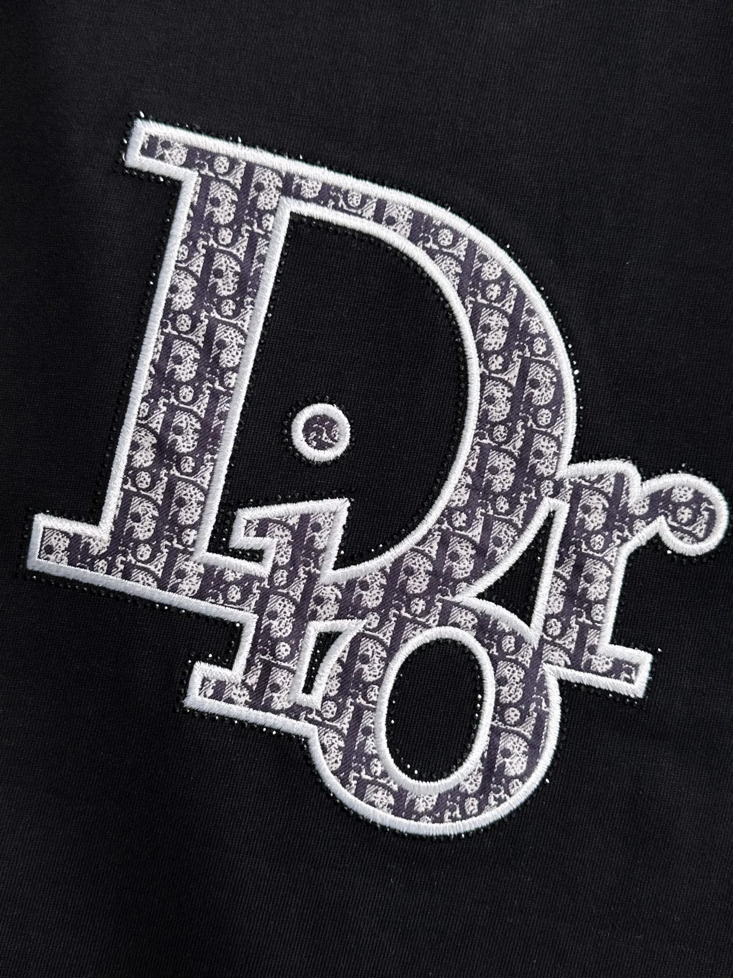 🅿️260 Dior 2꯭0꯭2꯭5 new spring and summer style ❤️ Original ⌚️ high version The fabric is made of 280 grams of high-density pure cotton. It does not deform or shrink. Process introduction: double thread movement, washing + front and rear precision 10,000-needle imported machine embroidery SIZE: M to 4XL