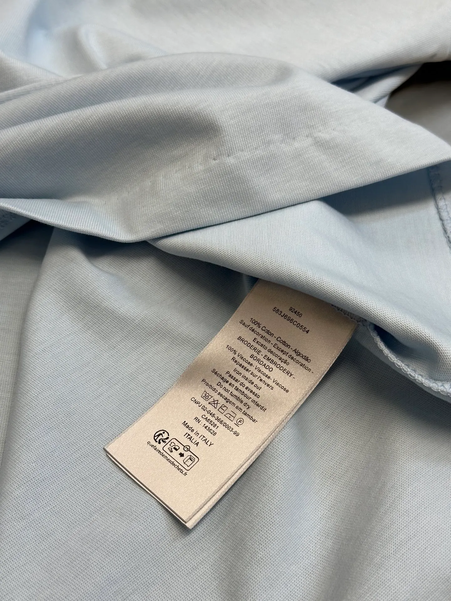 🅿️240 4-day pre-sale DIOR 25 joint short-sleeve This T-shirt displays the logo from this season’s DIOR AND HYLTON NEL joint series. Crafted from blue cotton jersey, it has a classic silhouette with a ribbed crew neck and embroidery on the chest for added style.  size：xs s m l