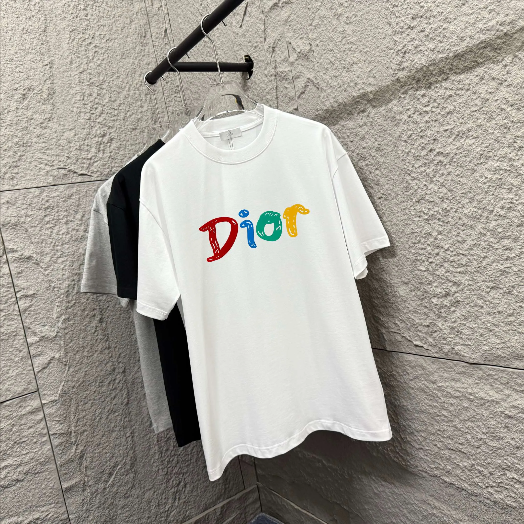 🅿️180 Dio* Dior 2025 spring and summer new style Classic colorful letters thick plate three-dimensional silicone technology Simple and elegant Customized double yarn plain cotton fabric Short-sleeved T-shirt Unisex Color: Black White Size: S (90-130 catties) M (120-150 catties) L (140-165 catties) XL (160-180 catties) XXL (180-210 pounds)