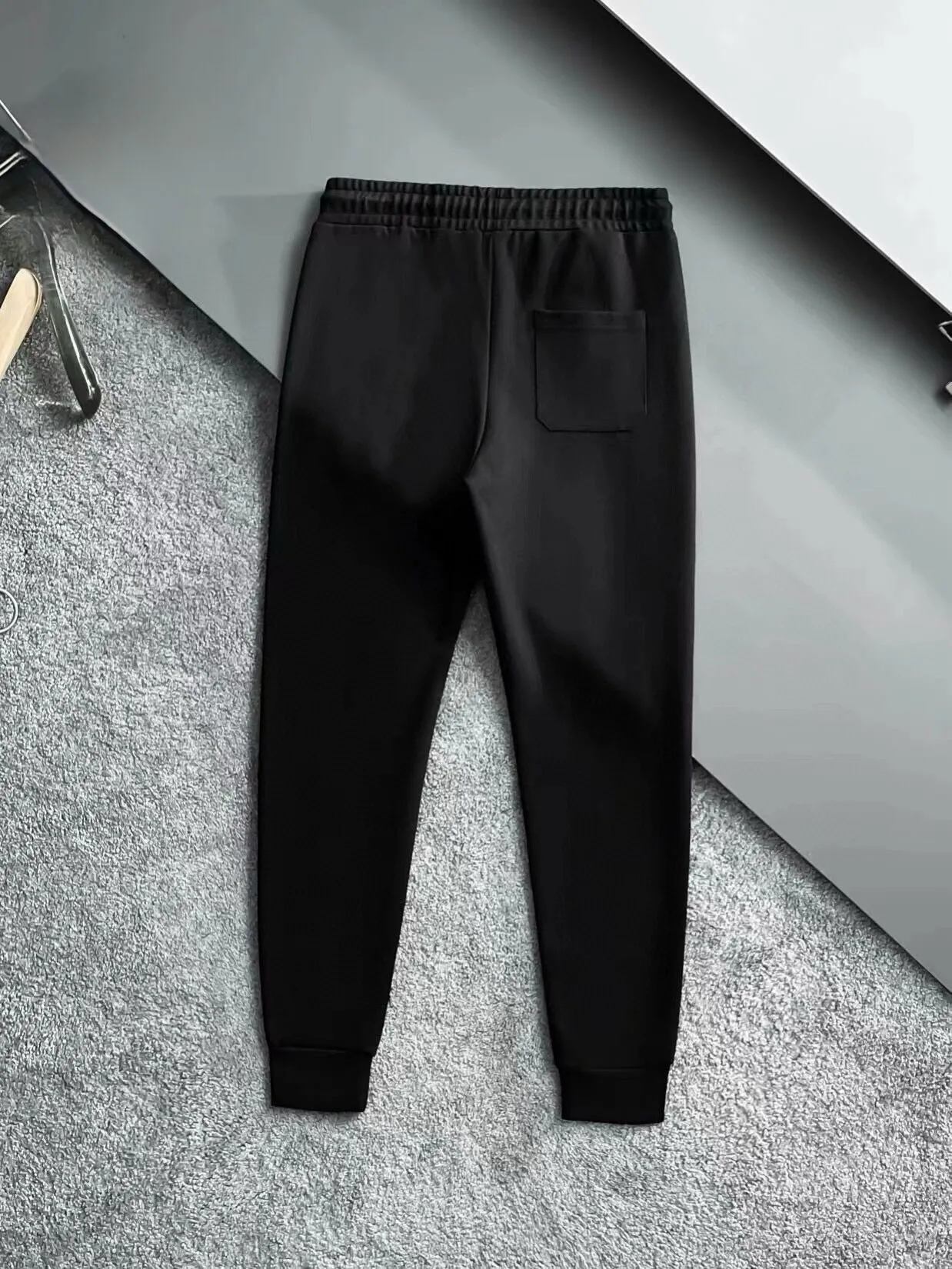 🅿️420 [DIOR Dior] (Fat Man Gospel) hot-selling suit is coming. Focus on the original version of the official website. 2025 new hot-selling cardigan sweater suit. The original order is the best product. 🇭🇰The meticulous work of top designers is dedicated to a fitting and perfect upper body effect. All-natural high-quality Roman cotton 100%, close-fitting comfort, noble and elegant! Original hardware embodies elegance and nobility! Counter size: M-5XL (maximum wear up to 220 pounds)