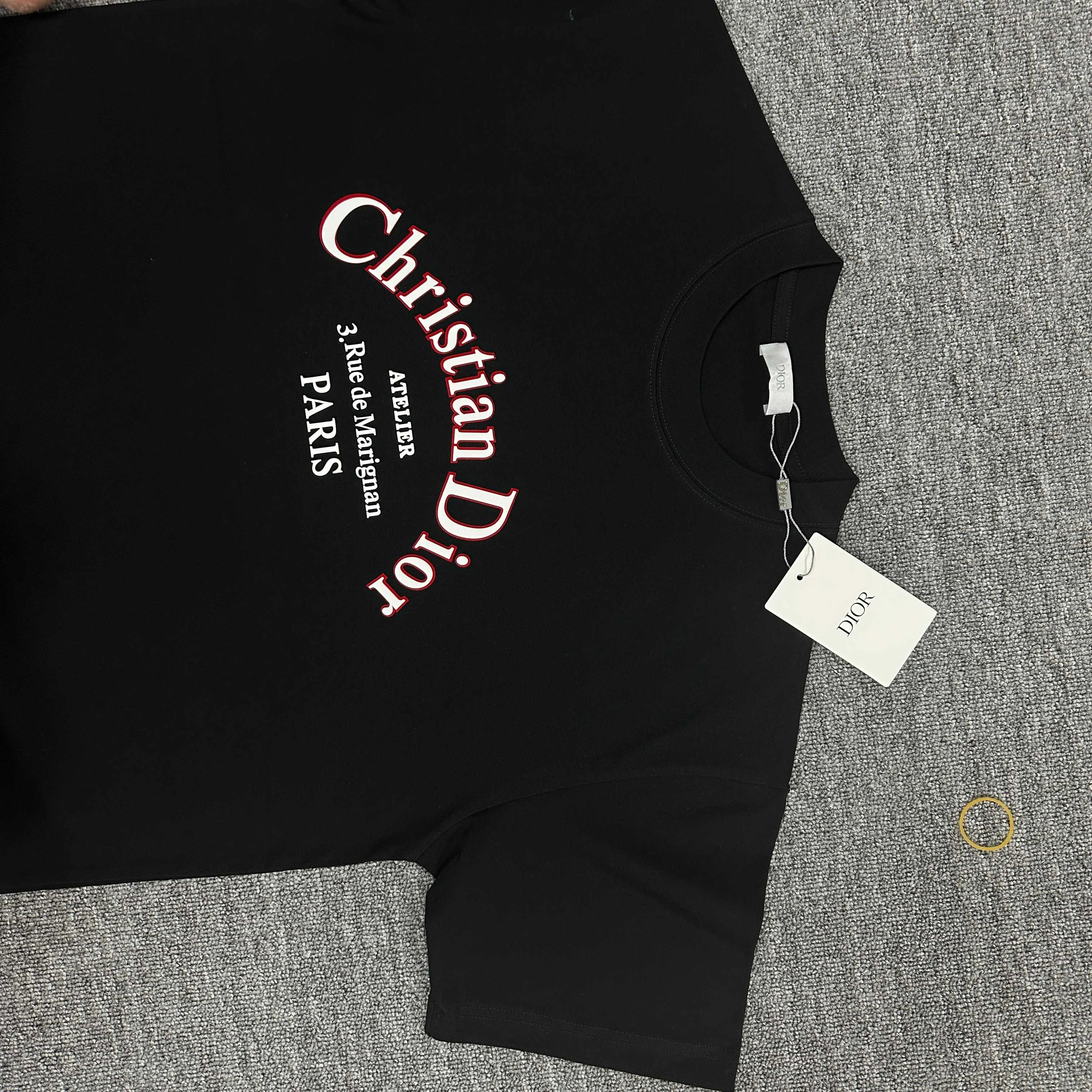 🅿️190 Dio* Dior 2025 spring and summer new style Classic letter flocking technology + three-dimensional silicone Simple and elegant Customized double yarn plain cotton fabric Short-sleeved T-shirt Unisex Color: Black White Size: S (90-130 catties) M (120-150 catties) L (140-165 catties) XL (160-180 catties) XXL (180-210 pounds)